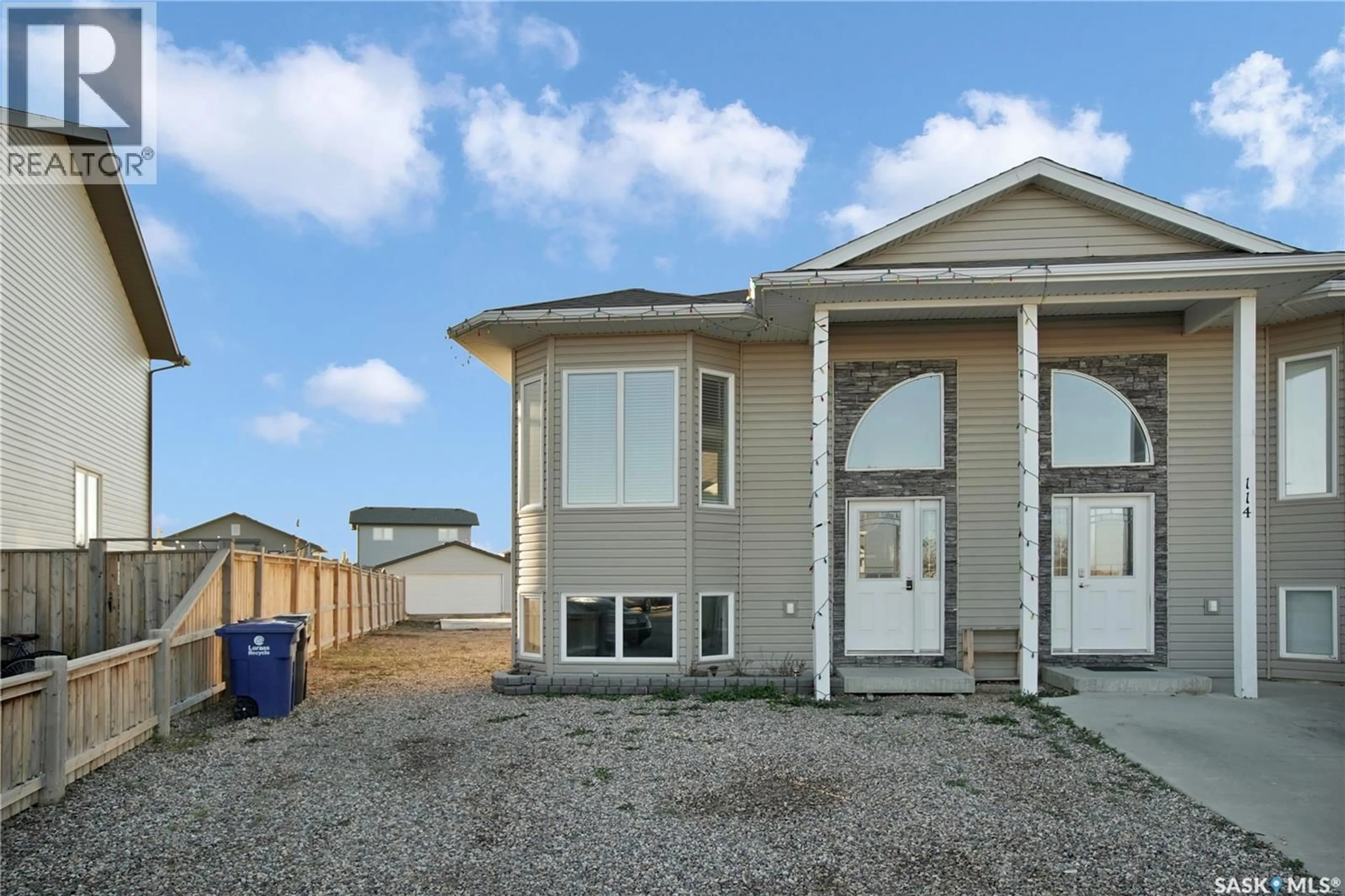 Home with vinyl exterior material, building for 116 GUENTHER CRESCENT, Warman Saskatchewan S0K4S1