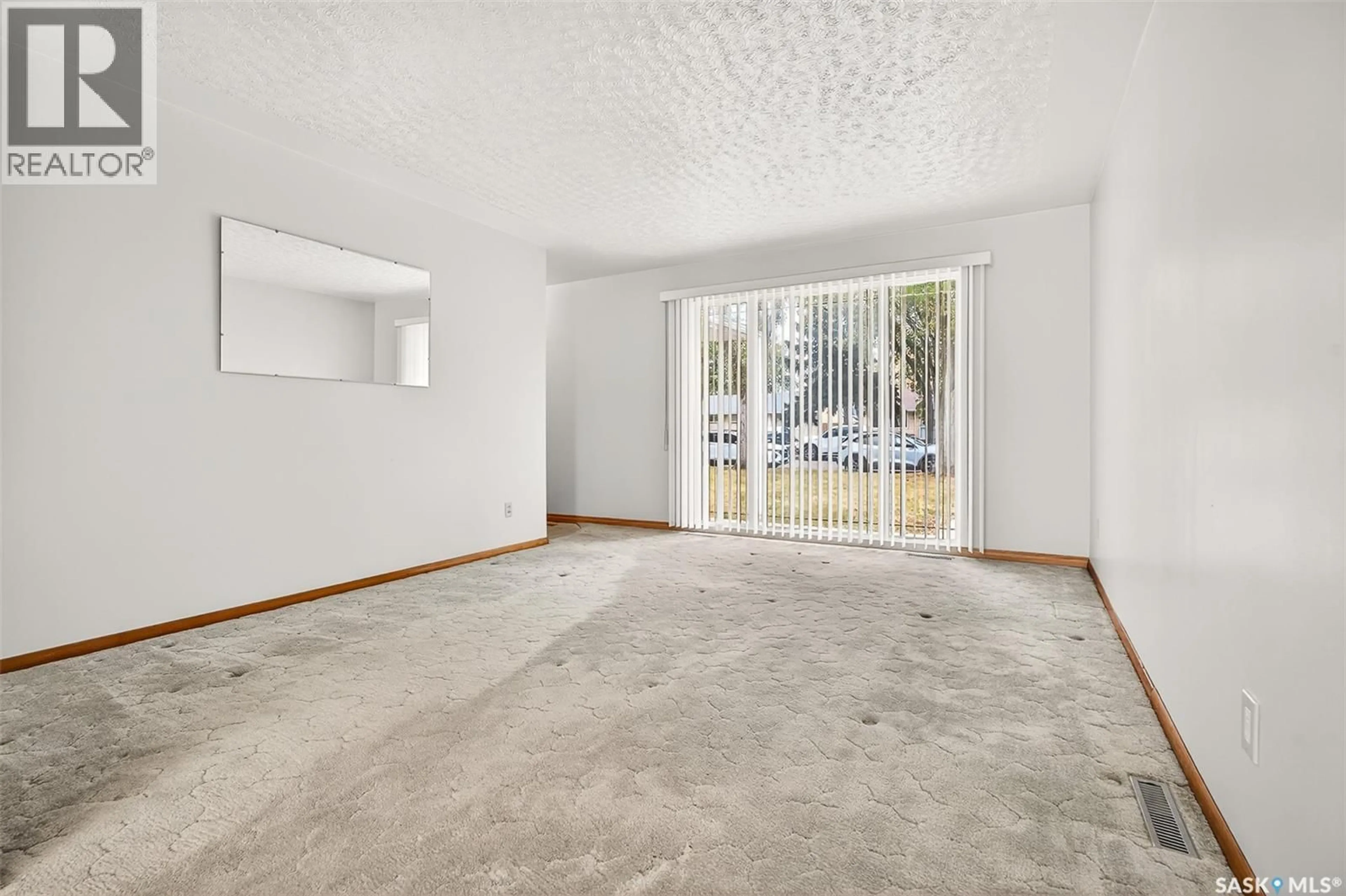A pic of a room for 1322 7TH AVENUE, Moose Jaw Saskatchewan S6H4C9