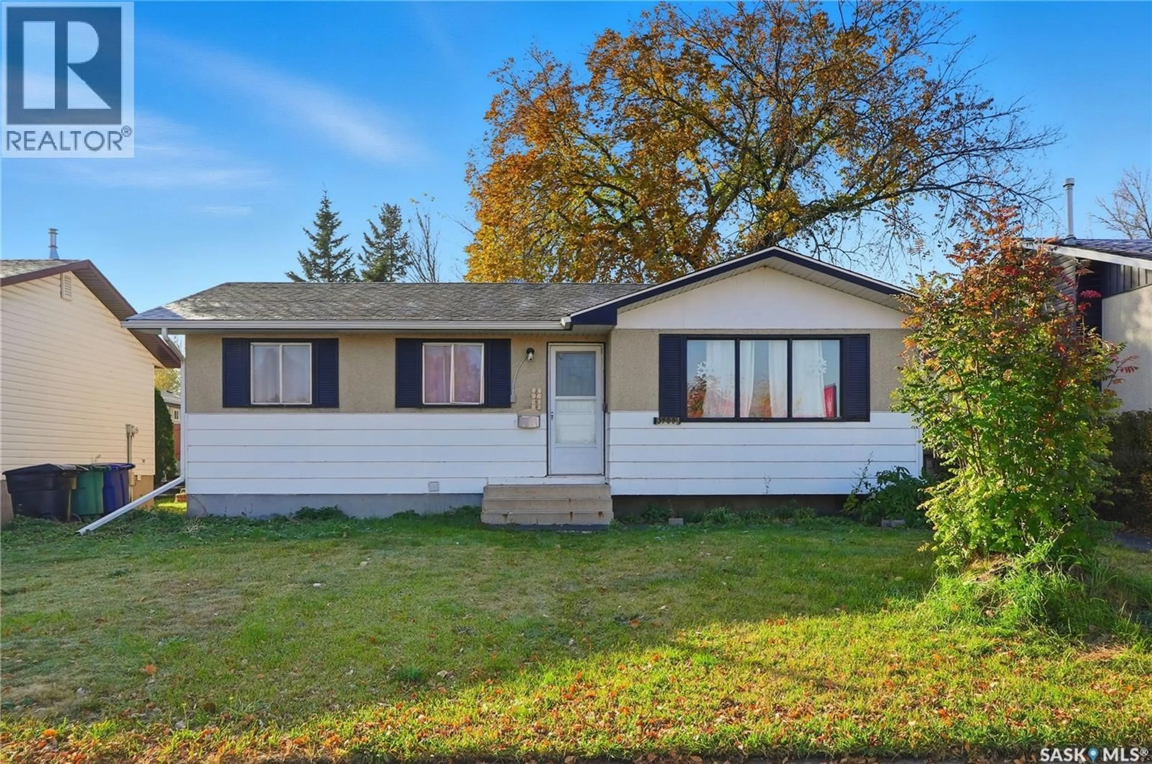 Home with vinyl exterior material, street for 3709 DIEFENBAKER DRIVE, Saskatoon Saskatchewan S7L5C5