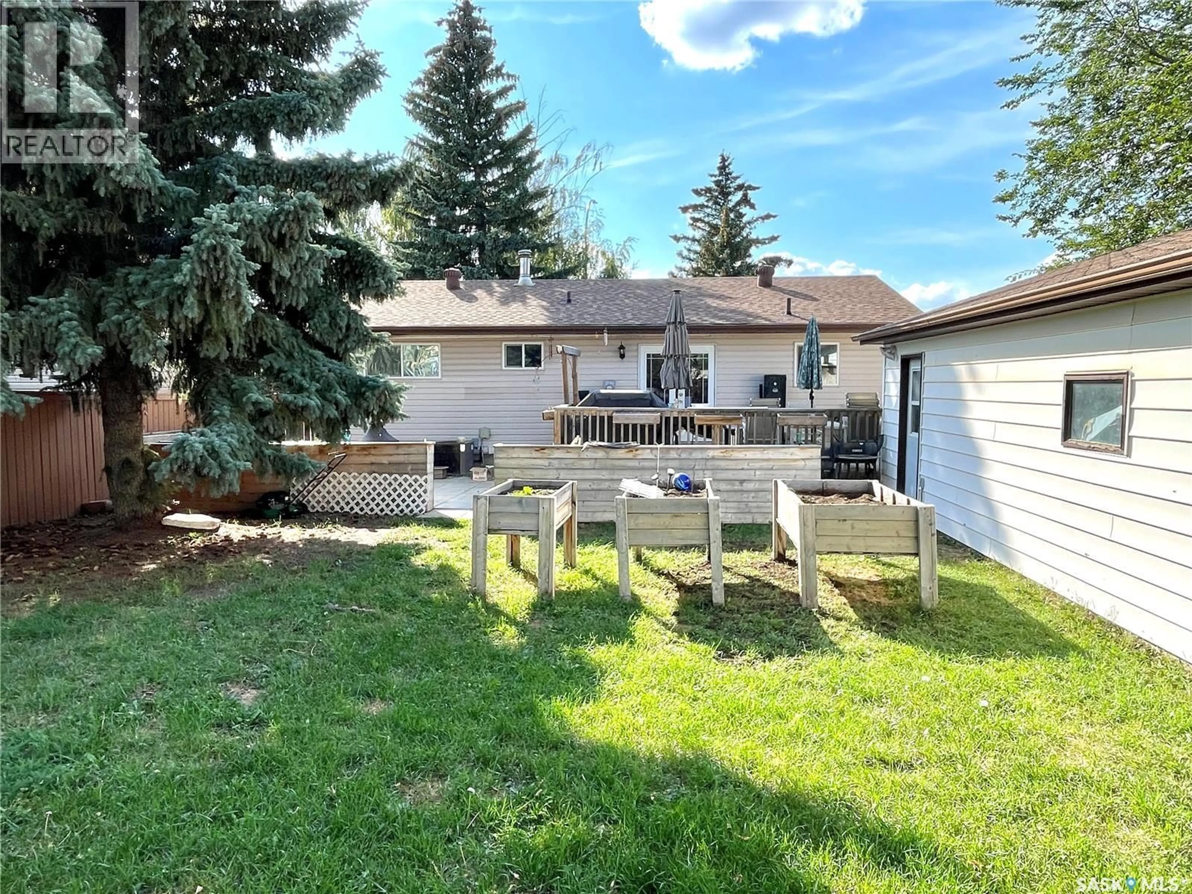 A pic from outside/outdoor area/front of a property/back of a property/a pic from drone, unknown for 2472 ROSS CRESCENT, North Battleford Saskatchewan S9A3R3