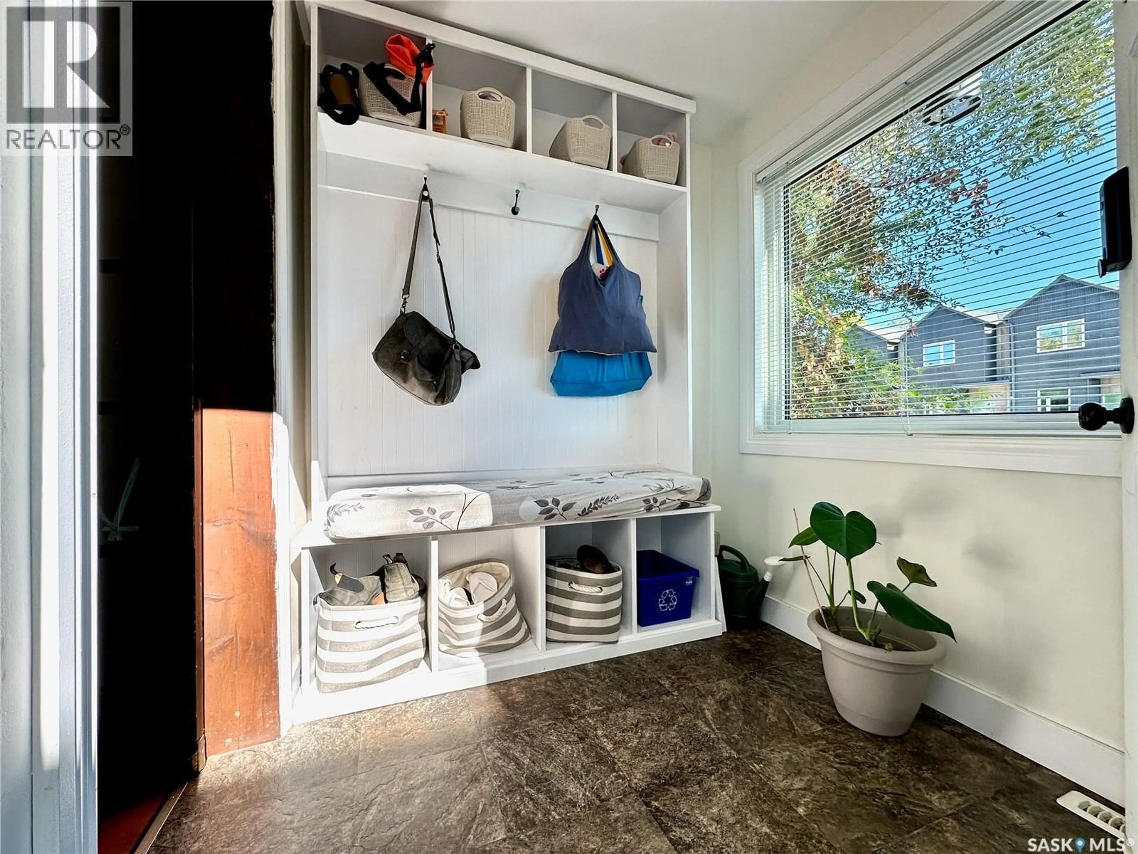 Laundry room for 537 F AVENUE, Saskatoon Saskatchewan S7M1T6