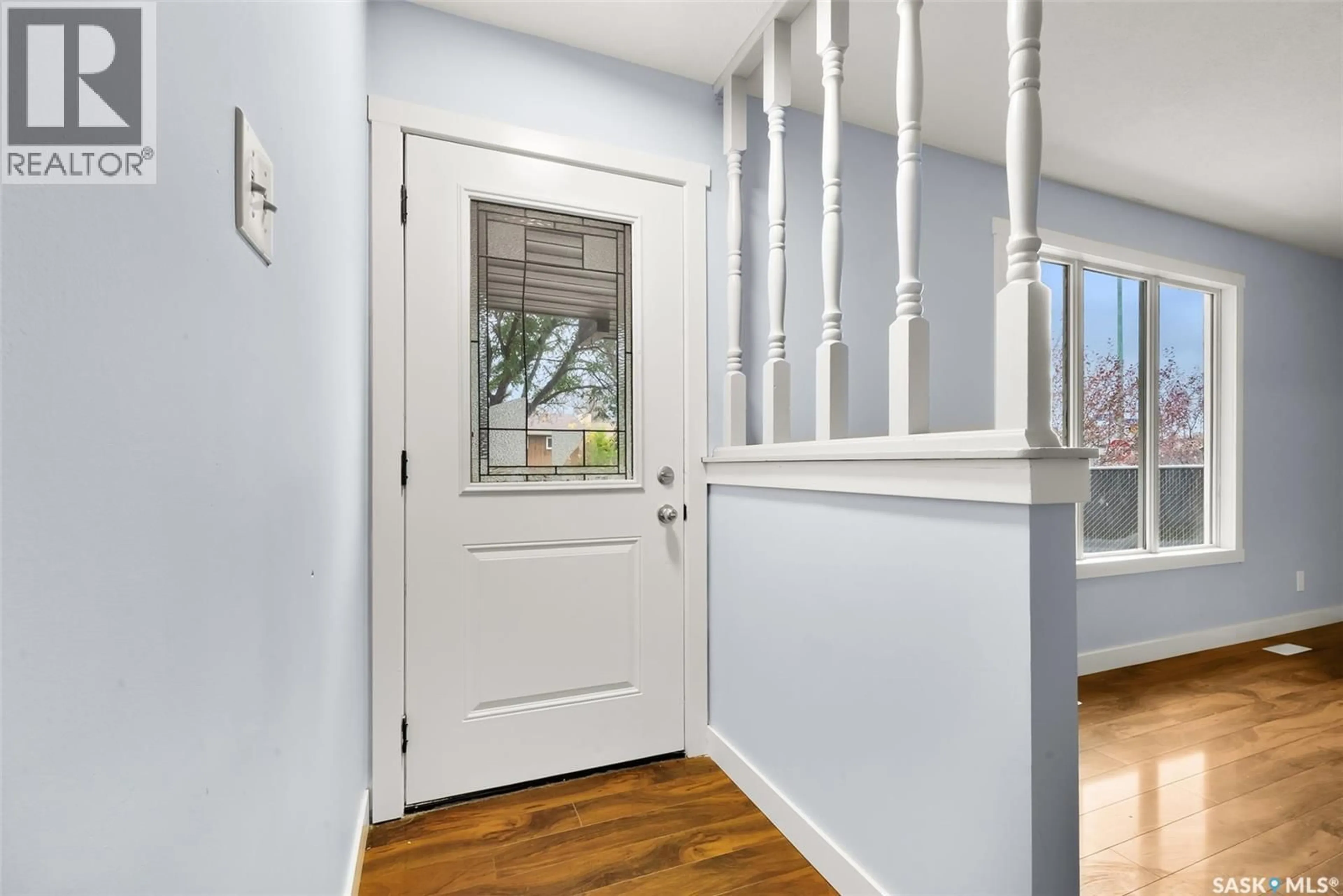 Indoor entryway for 1307 FLEET STREET, Regina Saskatchewan S4N5R4