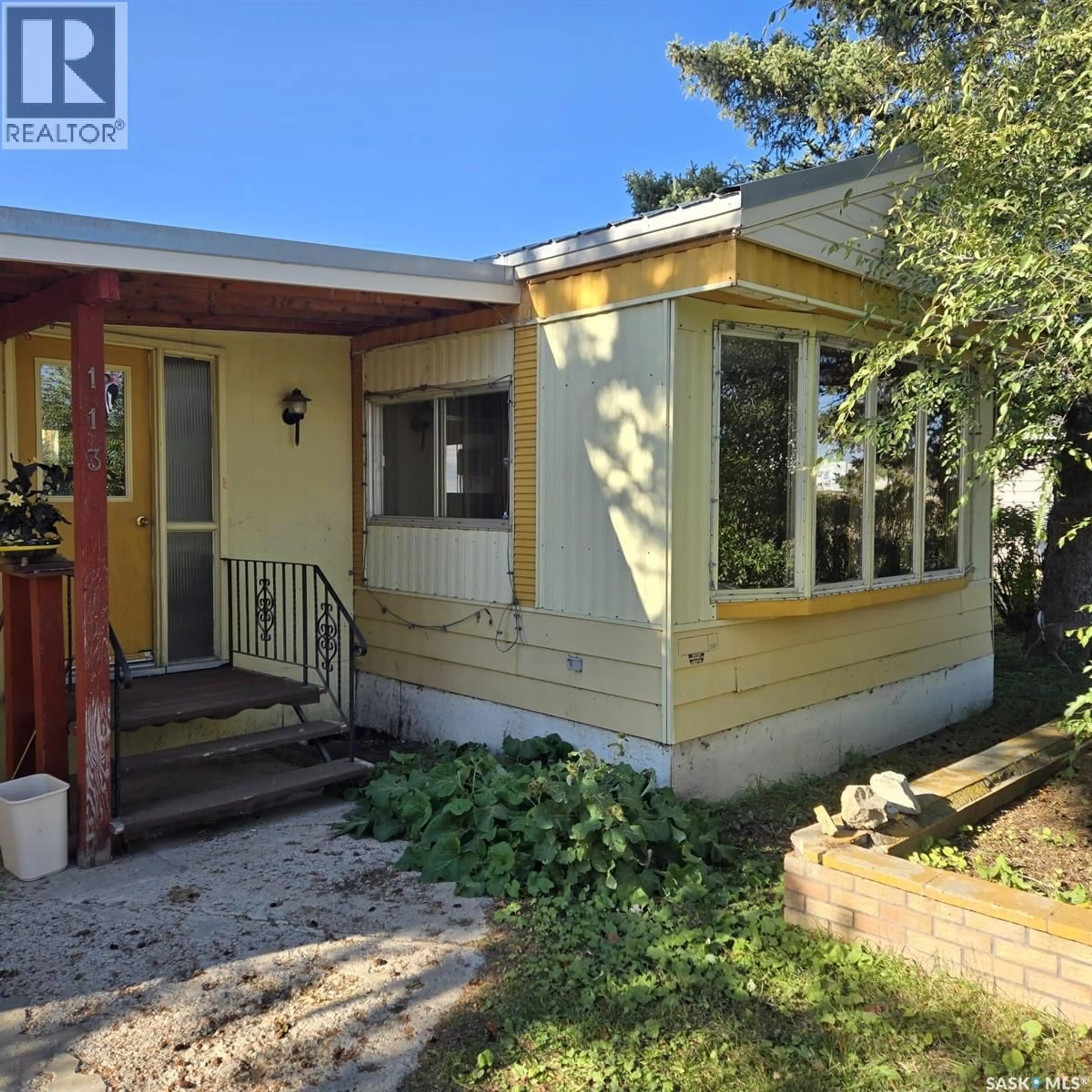 Home with vinyl exterior material, street for 113 WILLIAM STREET, Radisson Saskatchewan S0K3L0