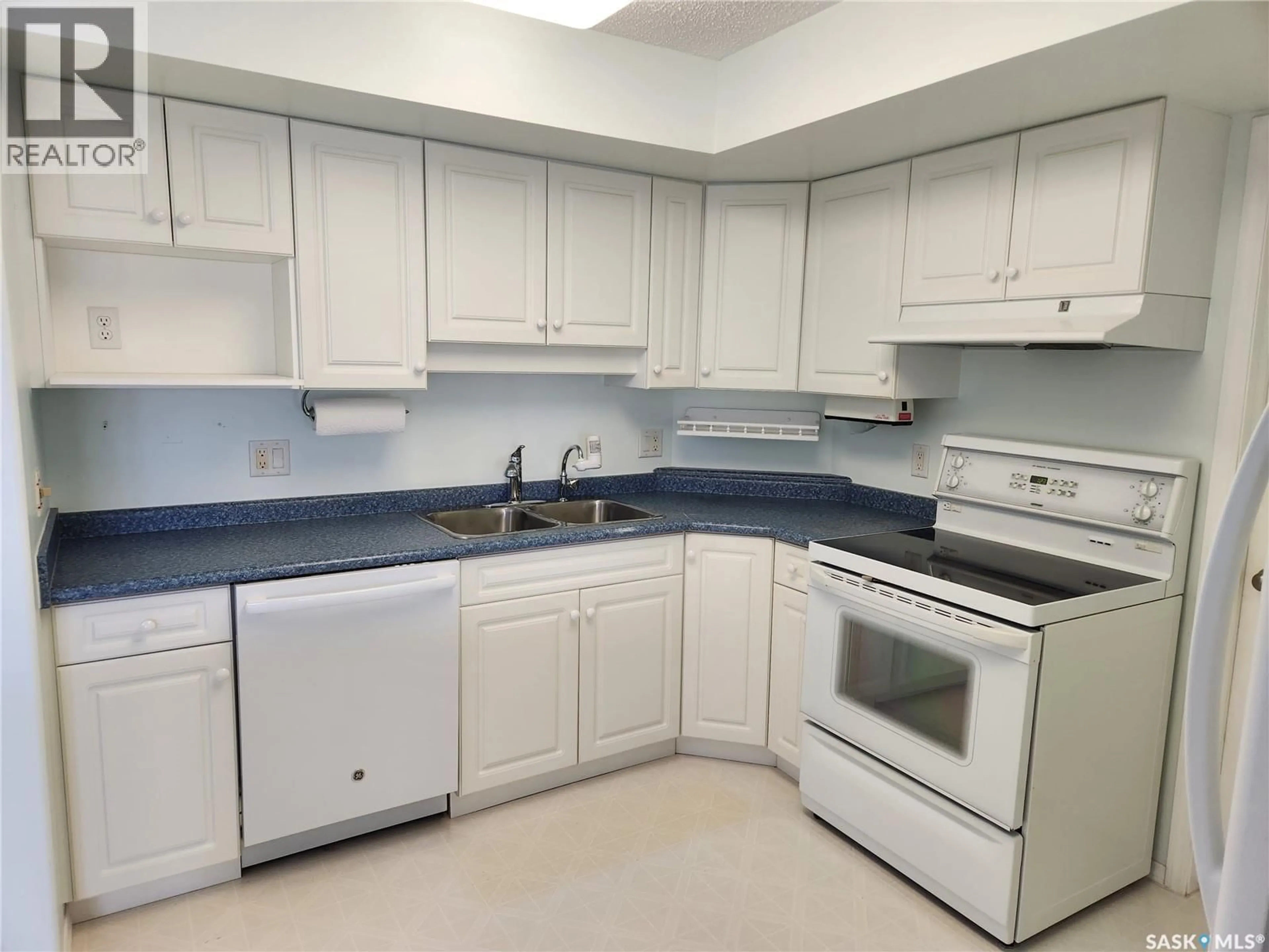 Standard kitchen, unknown for 105 729 101ST AVENUE, Tisdale Saskatchewan S0E1T0