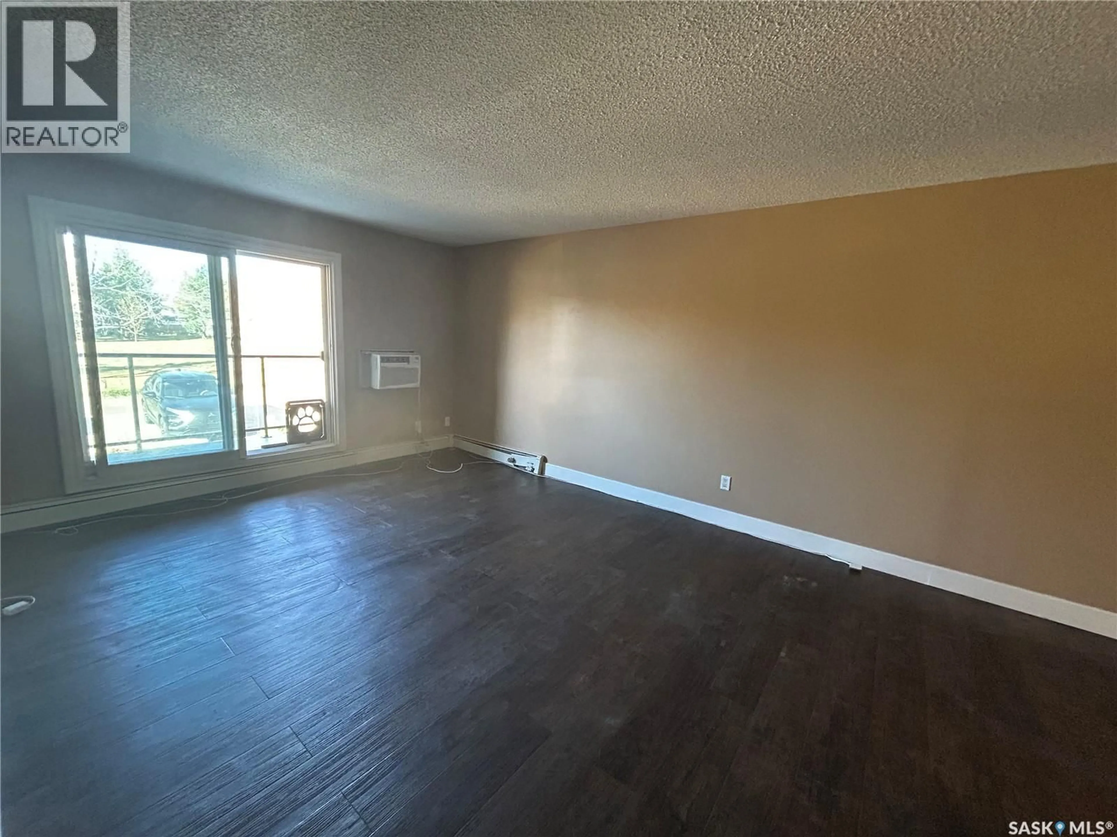 A pic of a room for 205 929 NORTHUMBERLAND AVENUE, Saskatoon Saskatchewan S7L3W8