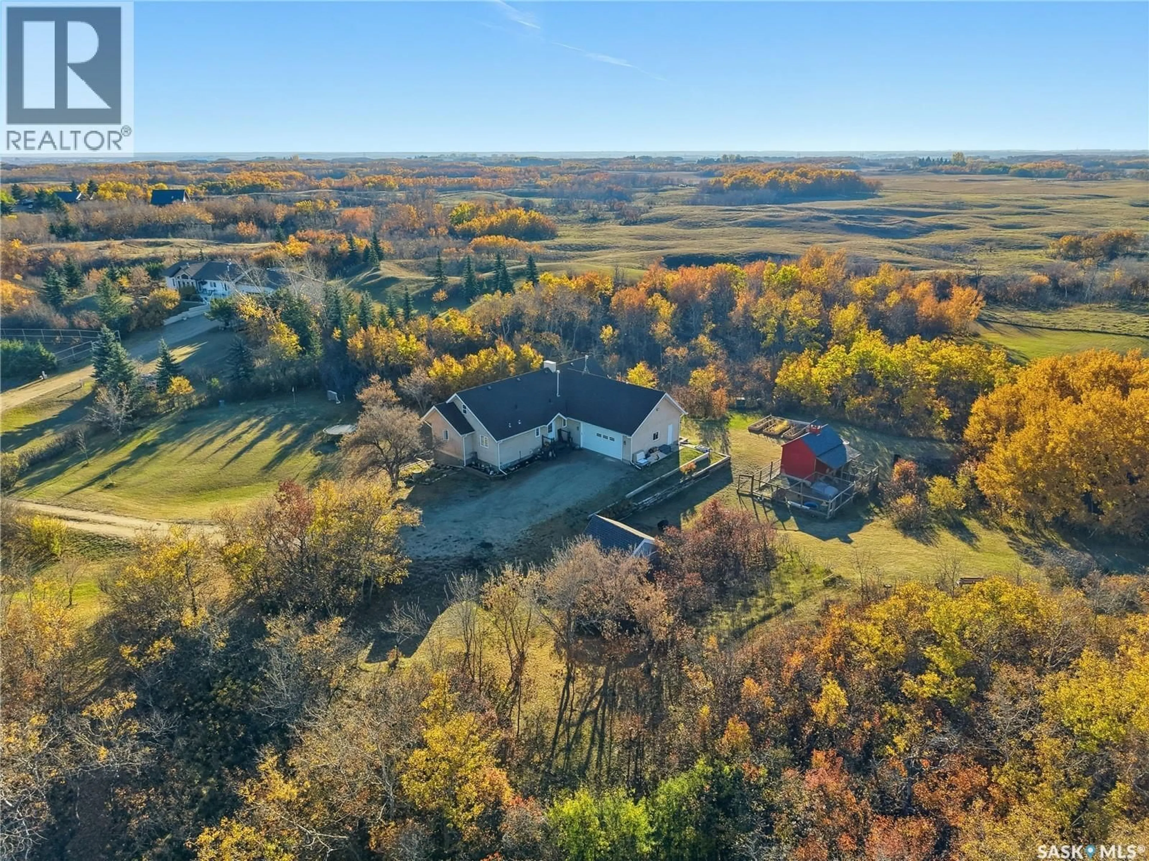A pic from outside/outdoor area/front of a property/back of a property/a pic from drone, water/lake/river/ocean view for 3 GIBSON COURT, Corman Park Rm No. 344 Saskatchewan S7K3J6
