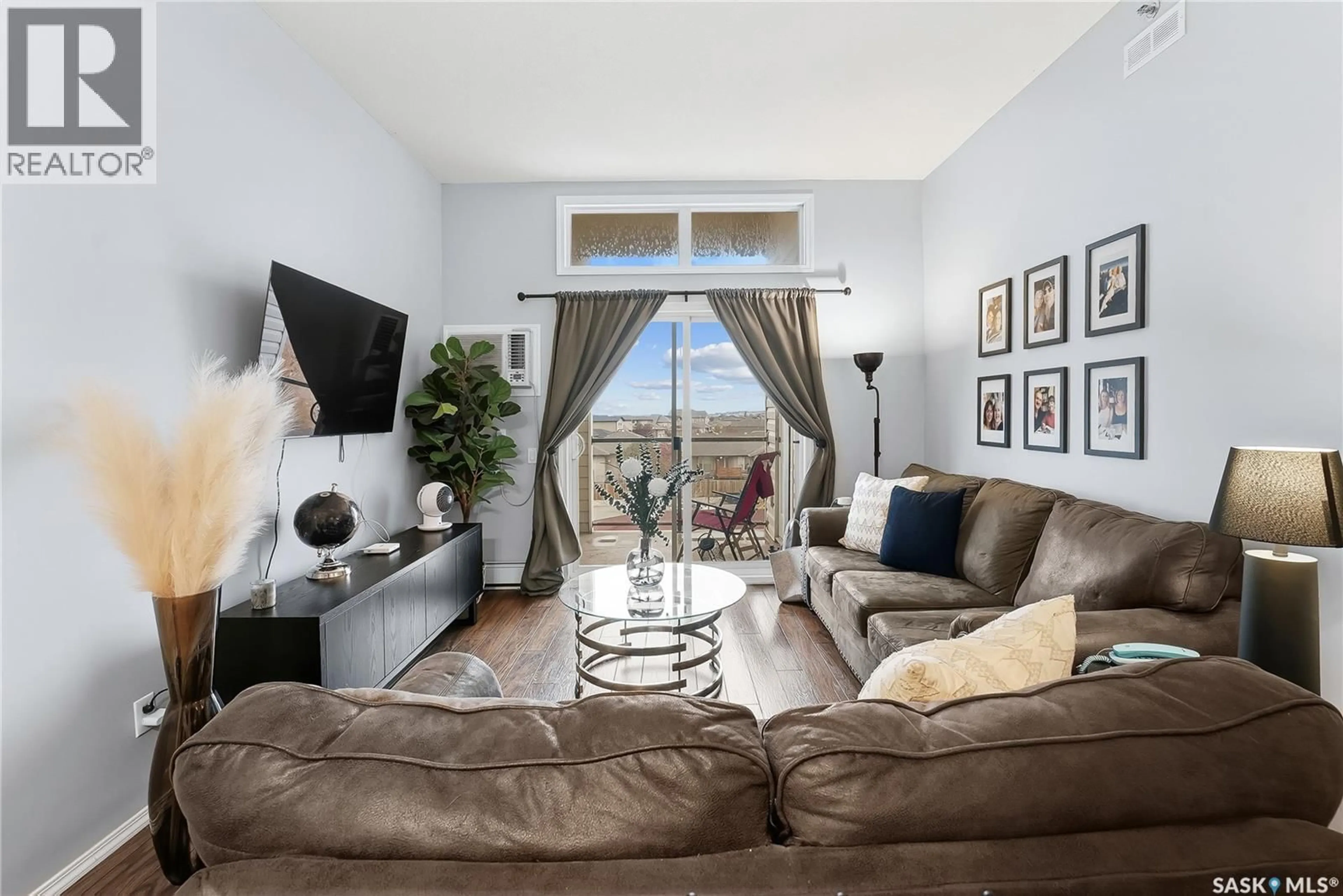Living room with furniture, unknown for 409E - 1300 STOCKTON STREET, Regina Saskatchewan S4X0G1