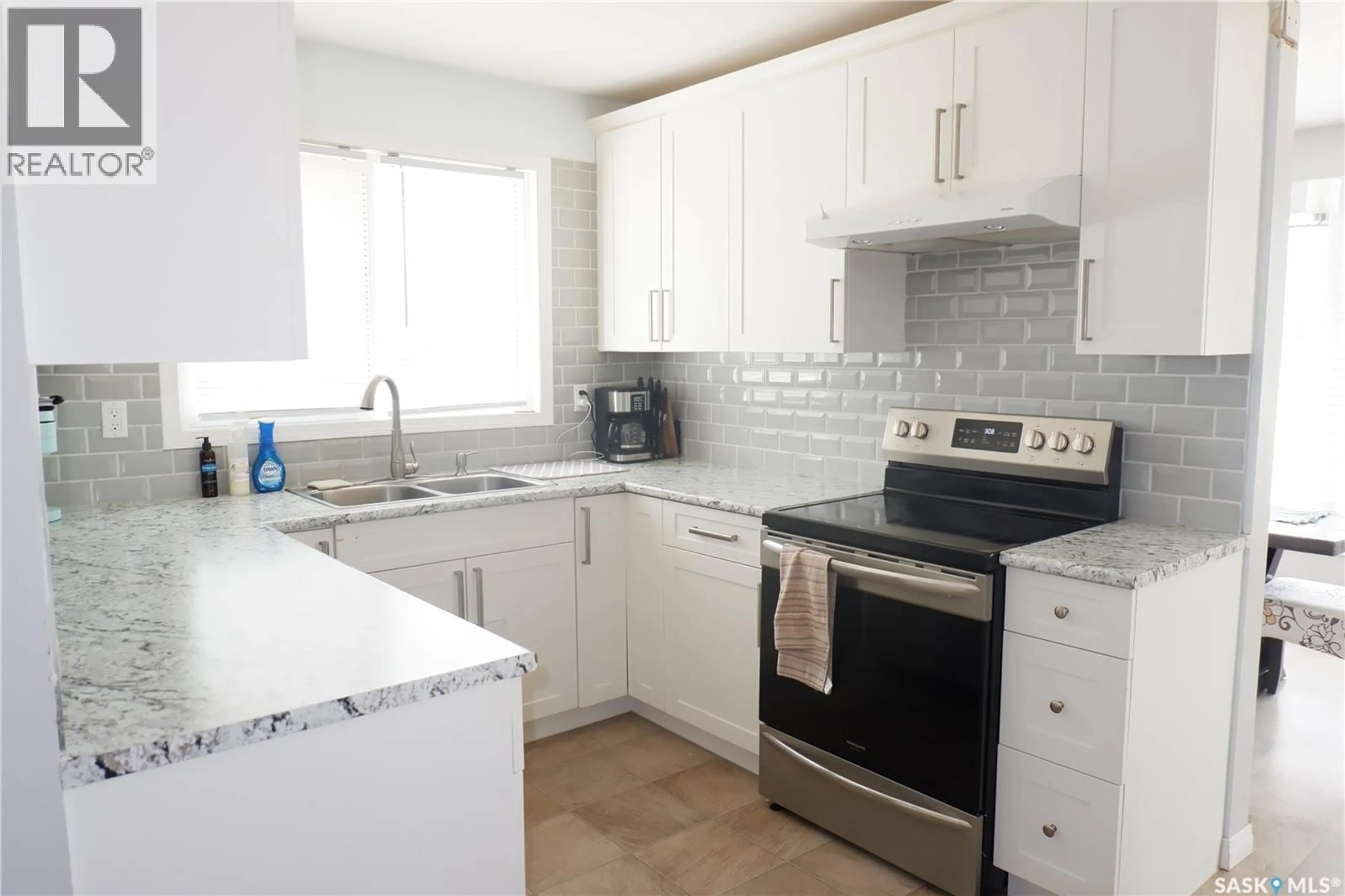 Standard kitchen, ceramic/tile floor for 107 EMPIRE PLACE, Assiniboia Saskatchewan S0H0B0