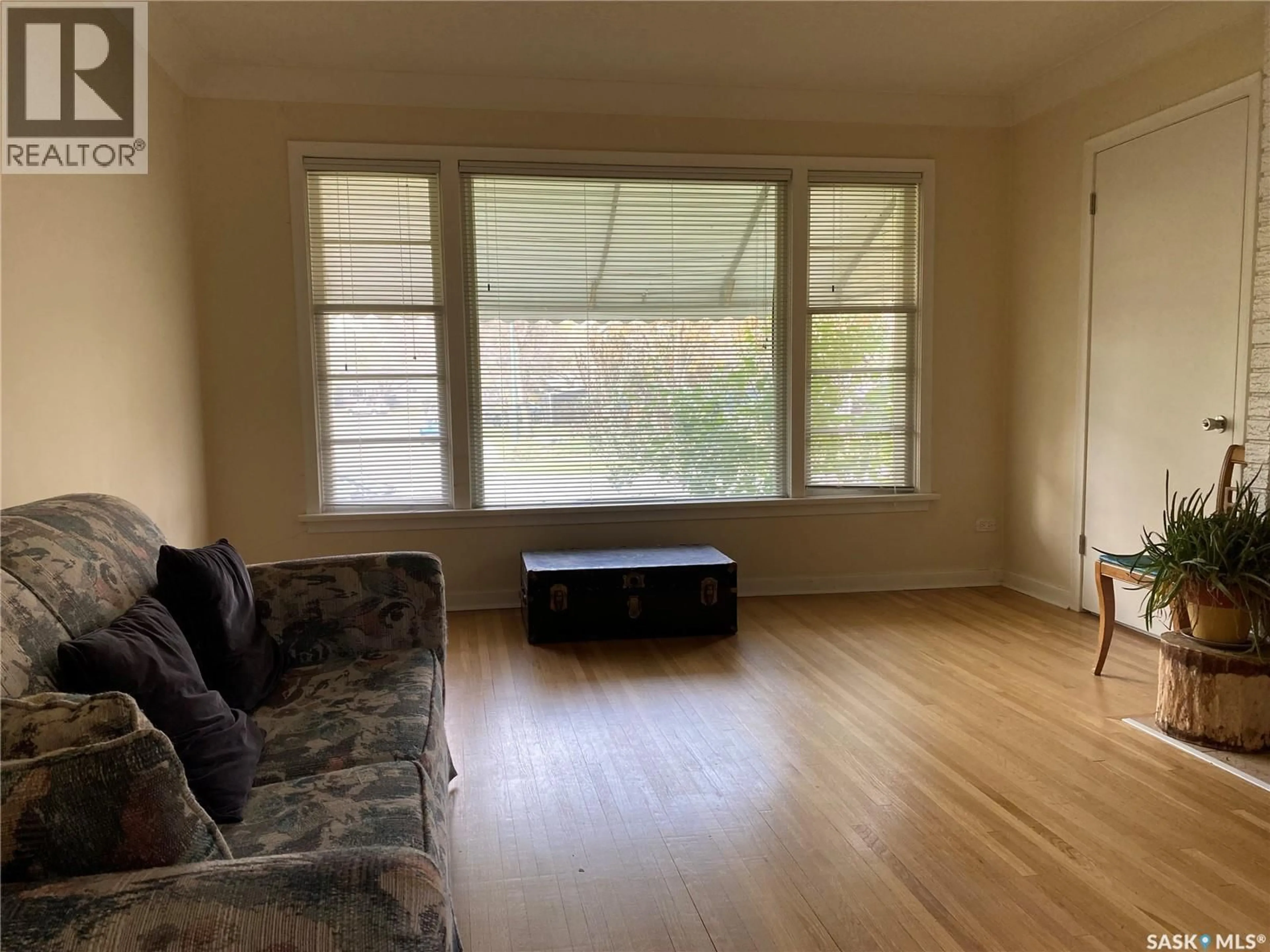 A pic of a room for 2645 WINNIPEG STREET, Regina Saskatchewan S4P1H8
