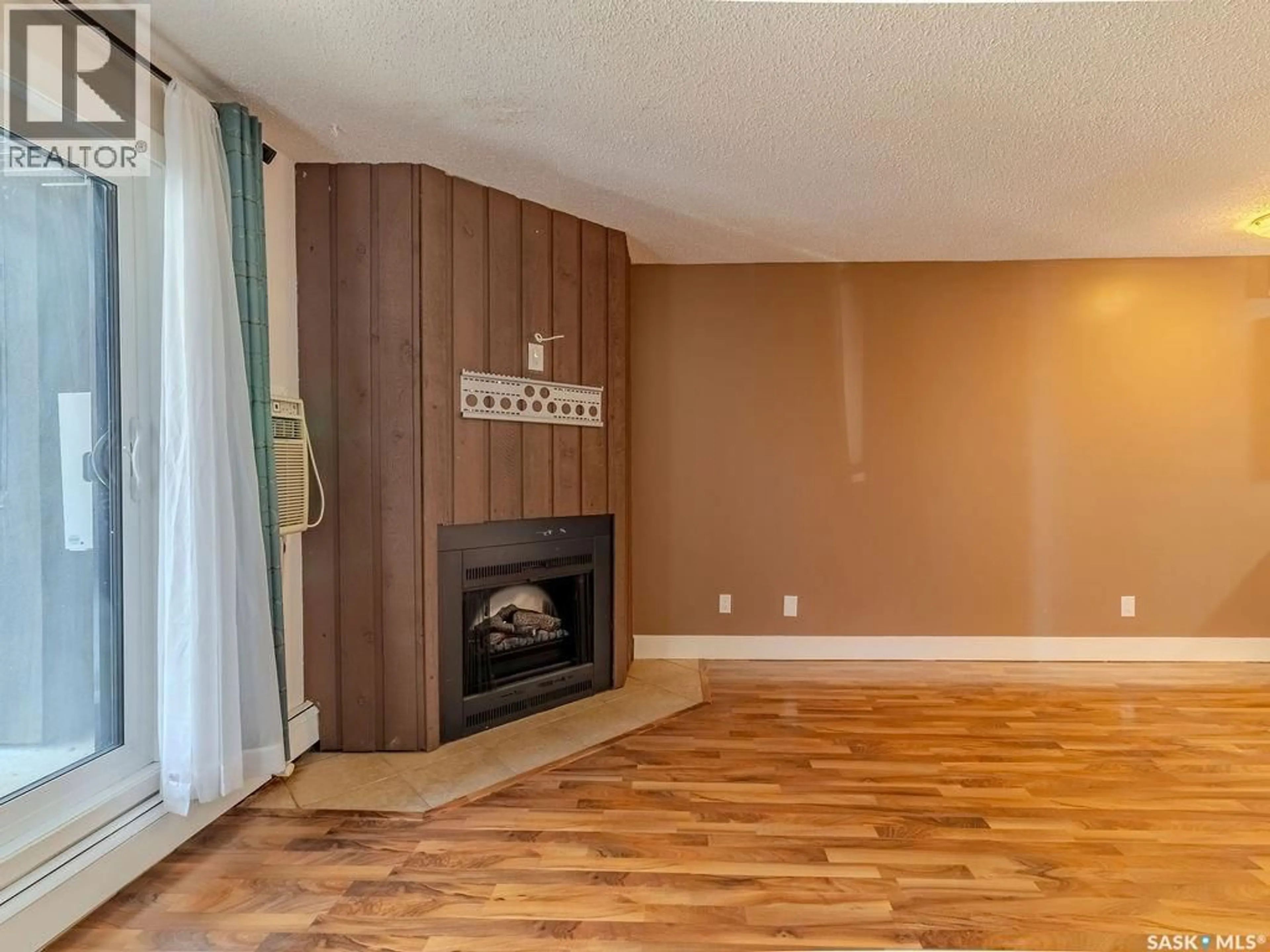 A pic of a room for N - 301 512 4TH AVENUE, Saskatoon Saskatchewan S7K2M7