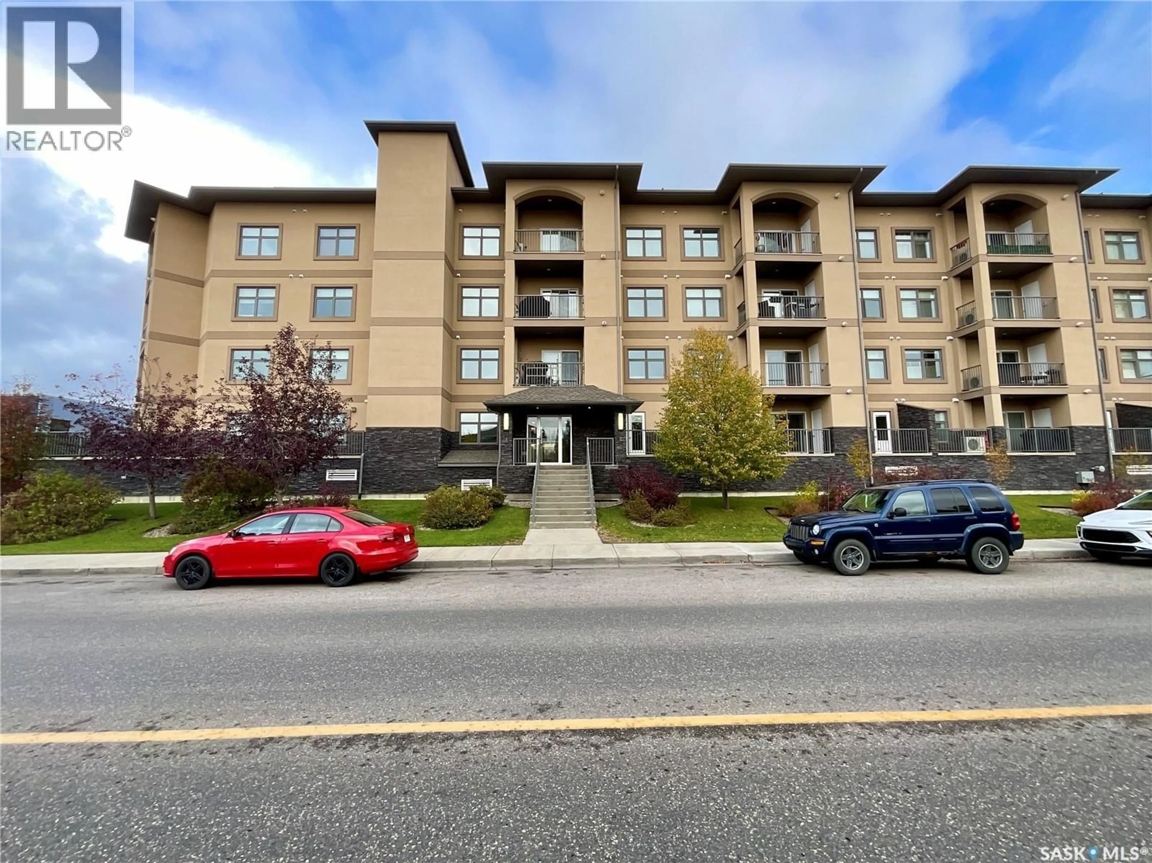 A pic from outside/outdoor area/front of a property/back of a property/a pic from drone, building for 112 3630 HAUGHTON ROAD E, Regina Saskatchewan S4V1P1