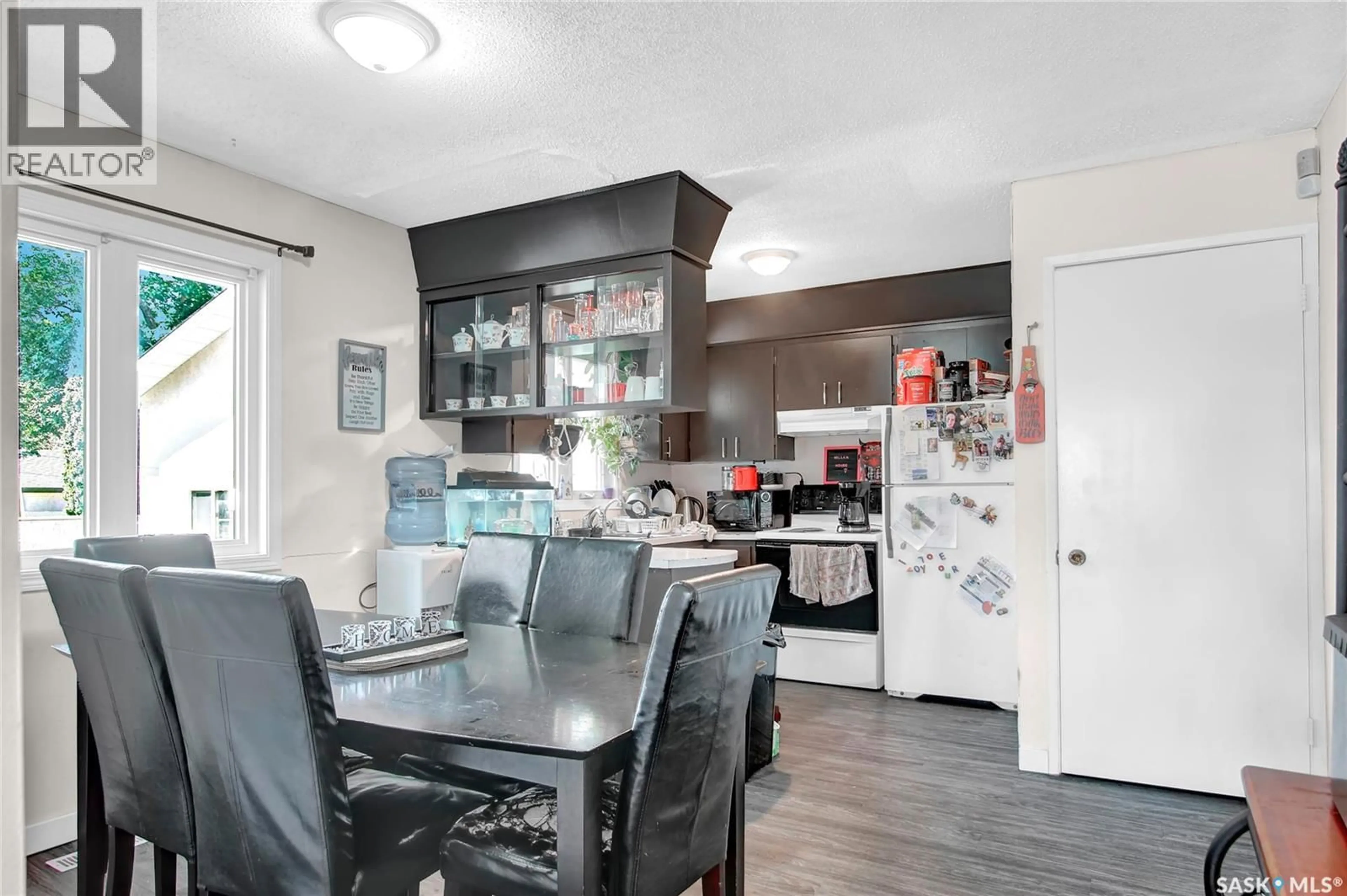 Open concept kitchen, unknown for 1526 OXFORD STREET, Regina Saskatchewan S4N4M1