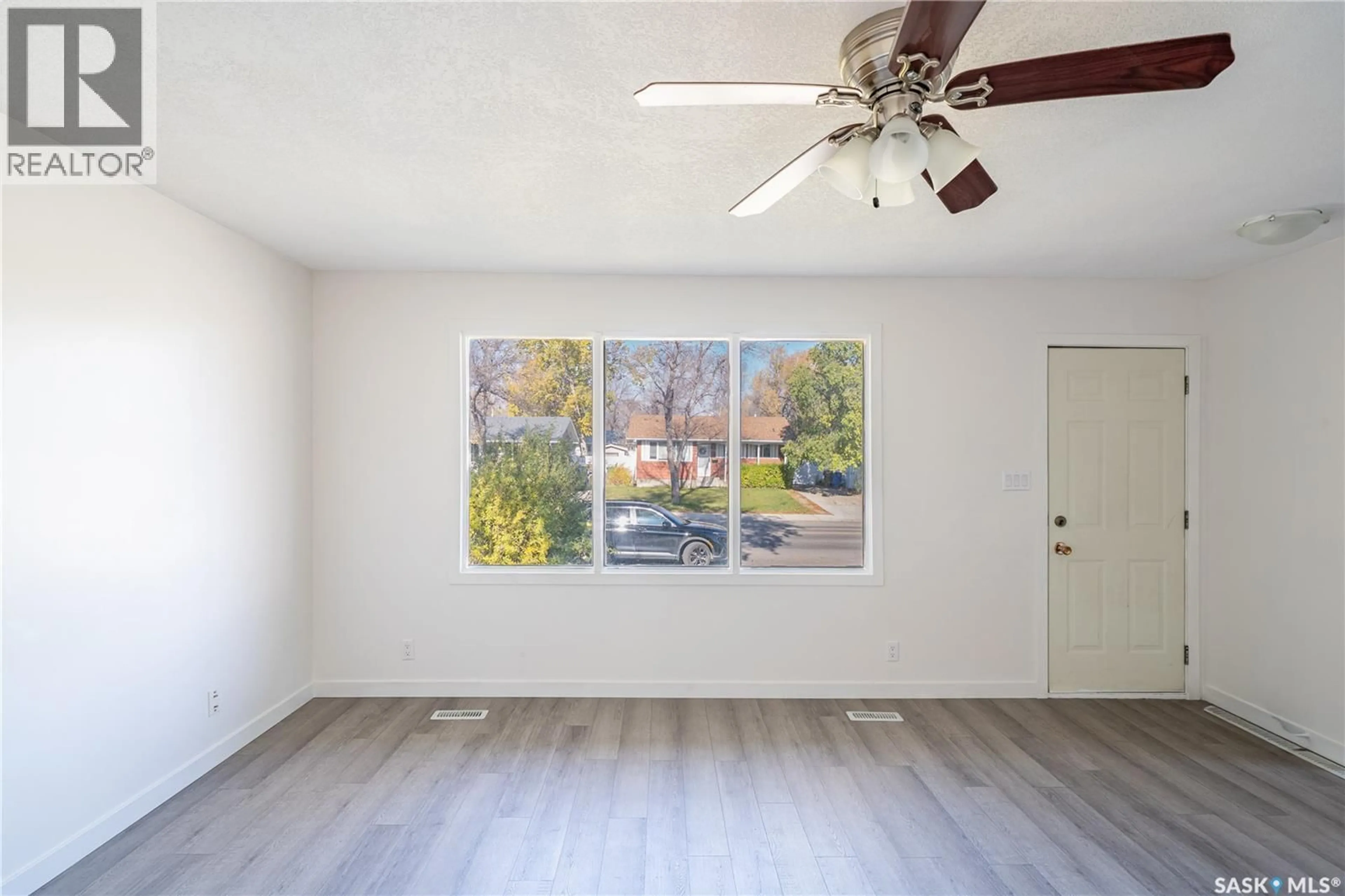 A pic of a room for E - 3111 DEWDNEY AVENUE, Regina Saskatchewan S4N5K3