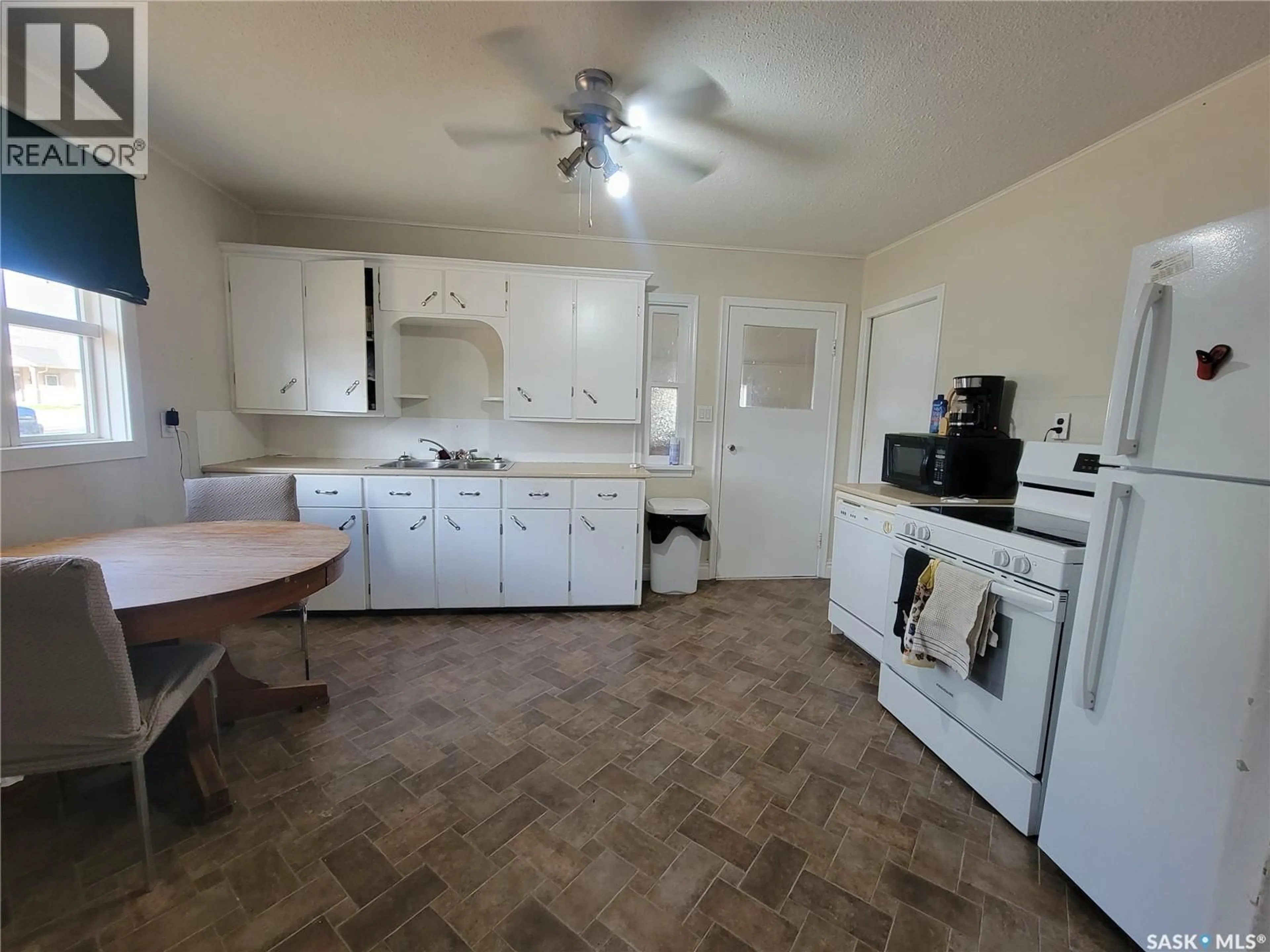 Unknown for 4917 TELEGRAPH STREET, Macklin Saskatchewan S0L2C0