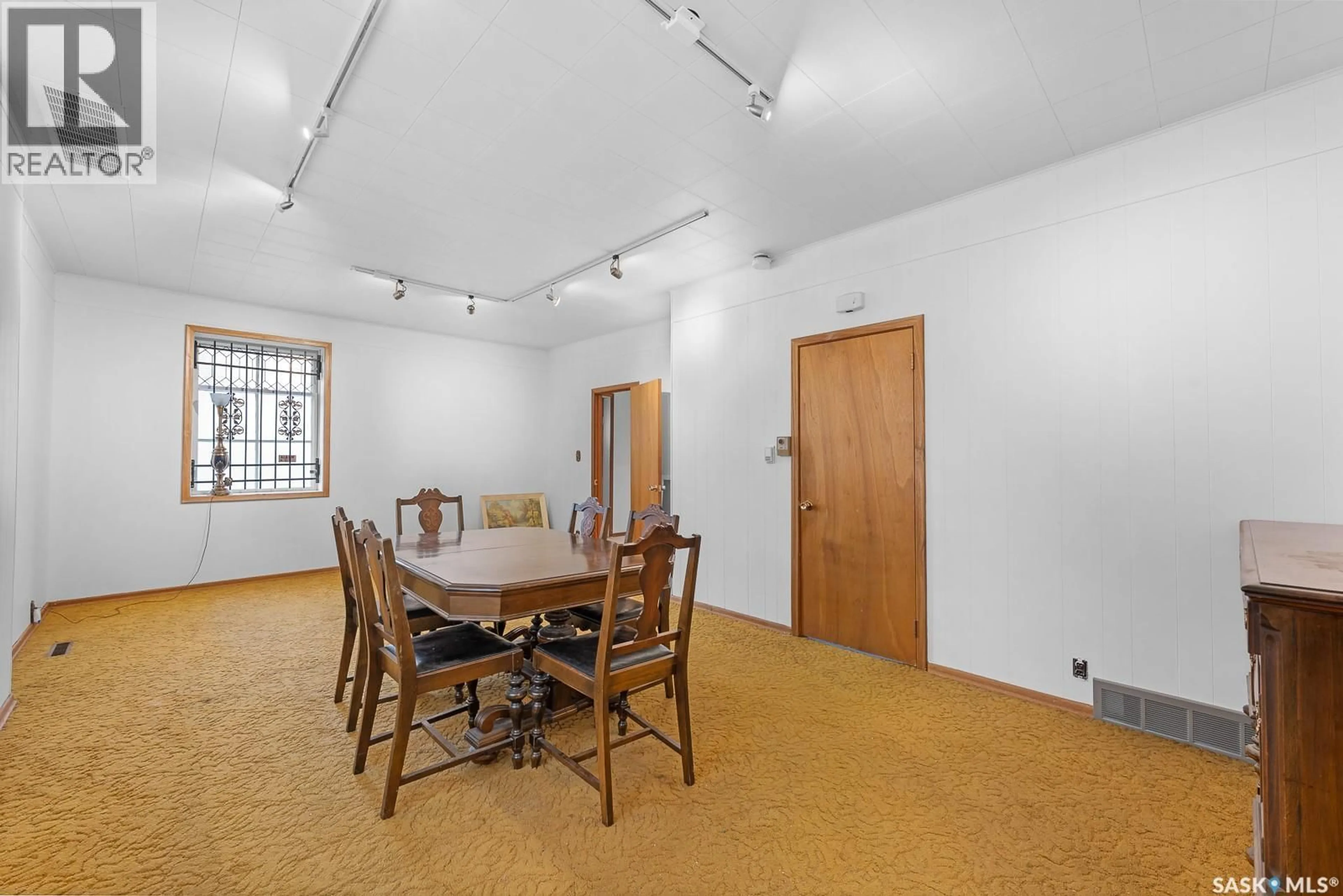 Dining room, unknown for 1200 VICTORIA AVENUE, Regina Saskatchewan S4P0N9