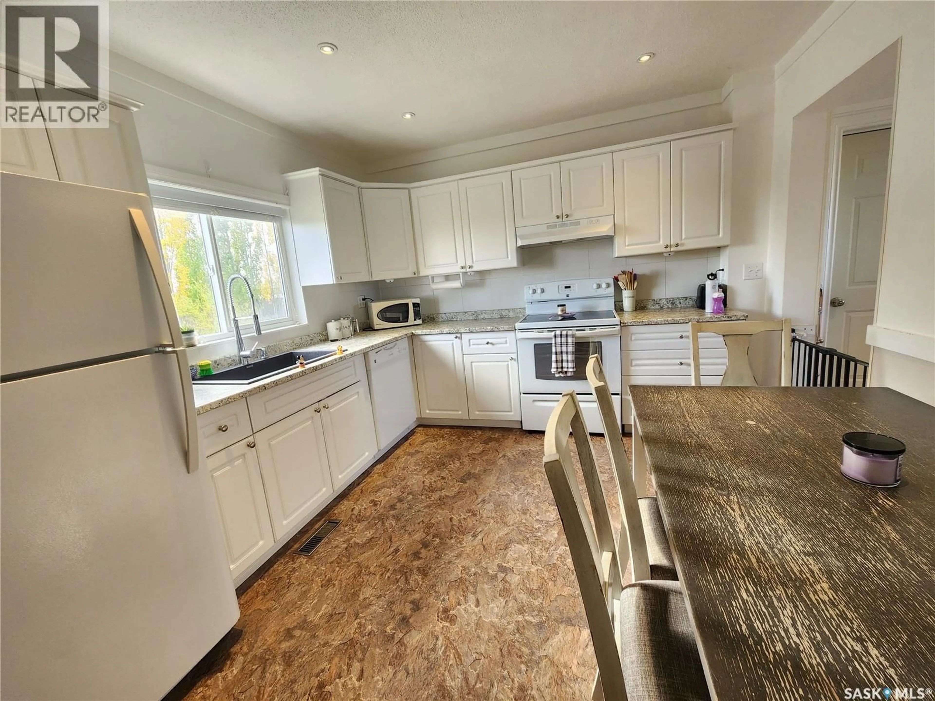 Open concept kitchen, unknown for 10 DANTON STREET, Tribune Saskatchewan S0C2M0