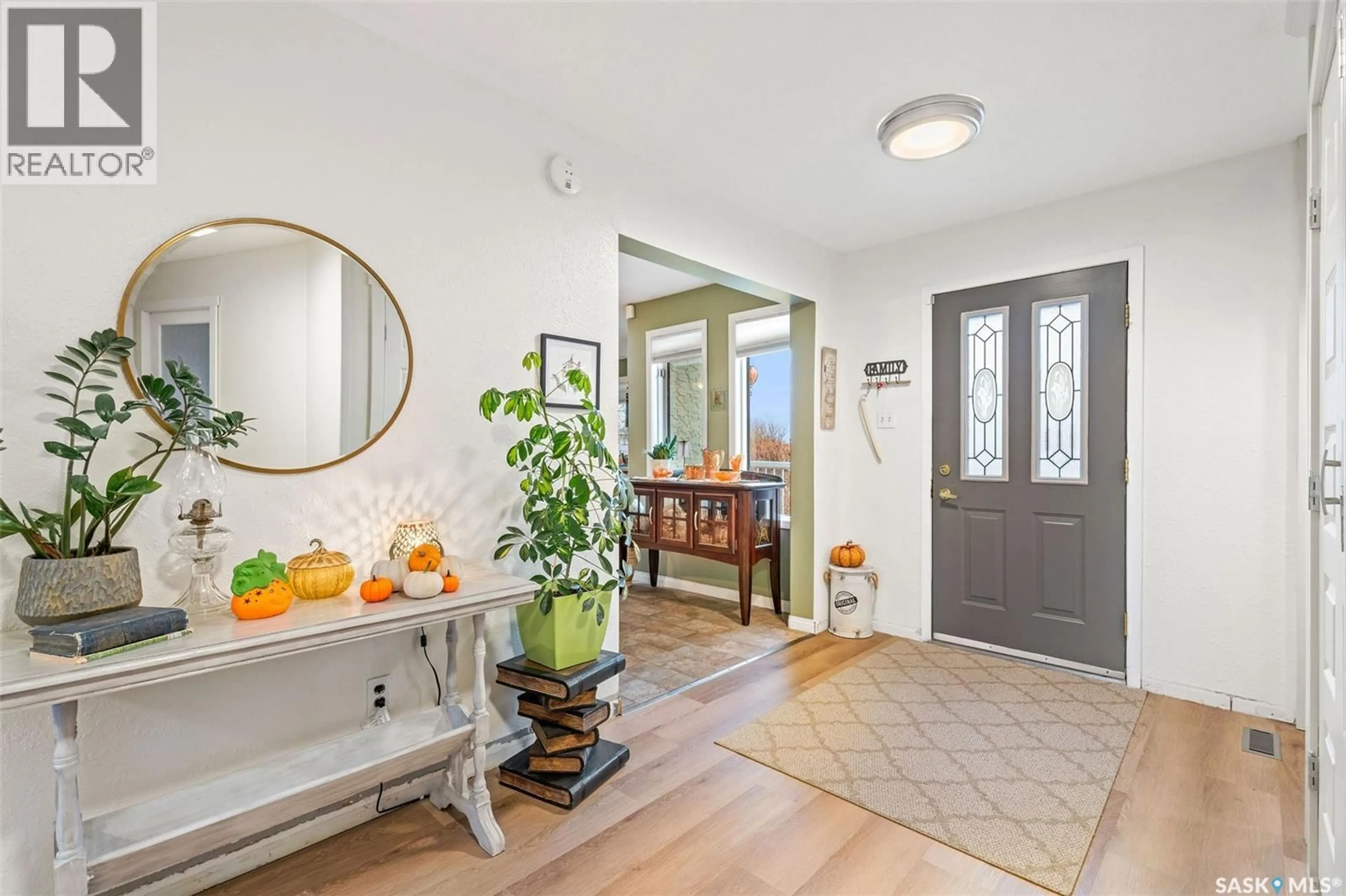 Indoor entryway for 213 1ST STREET, Beatty Saskatchewan S0J0C0