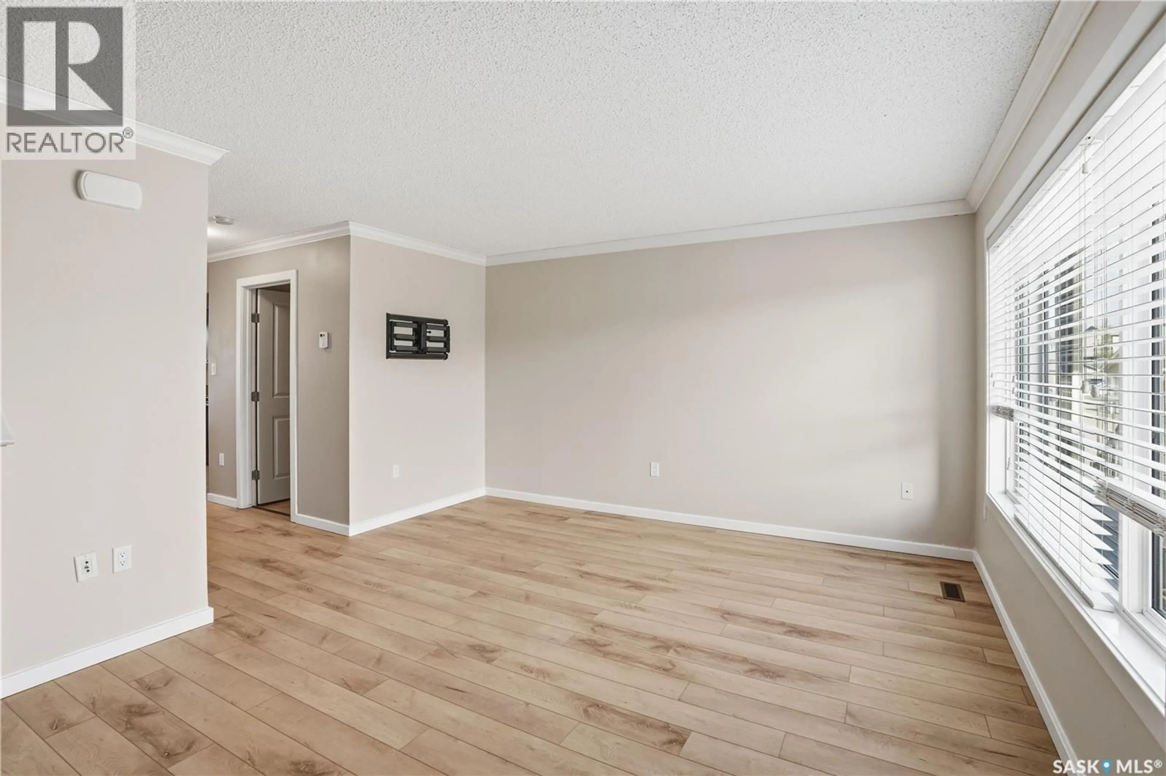 A pic of a room for E - 46 235 ROSEWOOD BOULEVARD, Saskatoon Saskatchewan S7V0J3