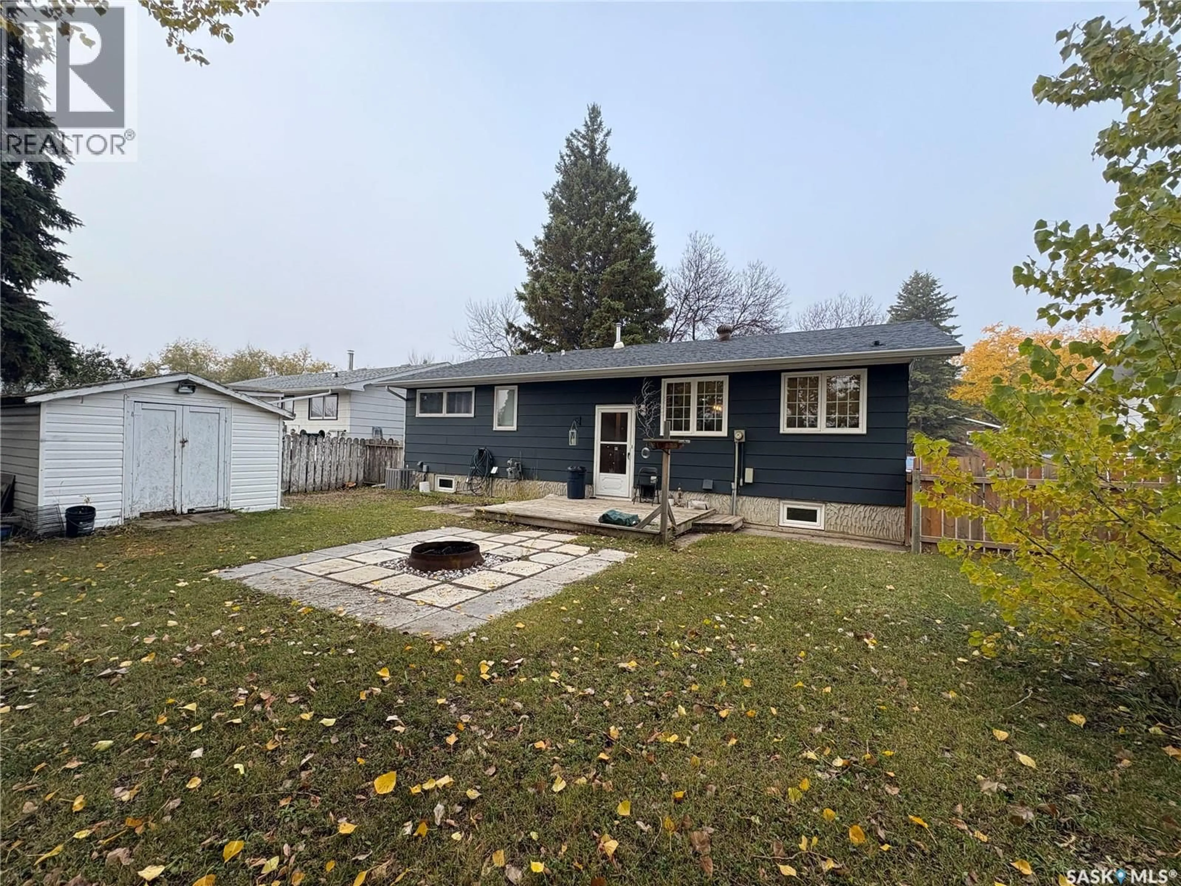 A pic from outside/outdoor area/front of a property/back of a property/a pic from drone, street for 1582 SIBBALD CRESCENT, Prince Albert Saskatchewan S6V6E5
