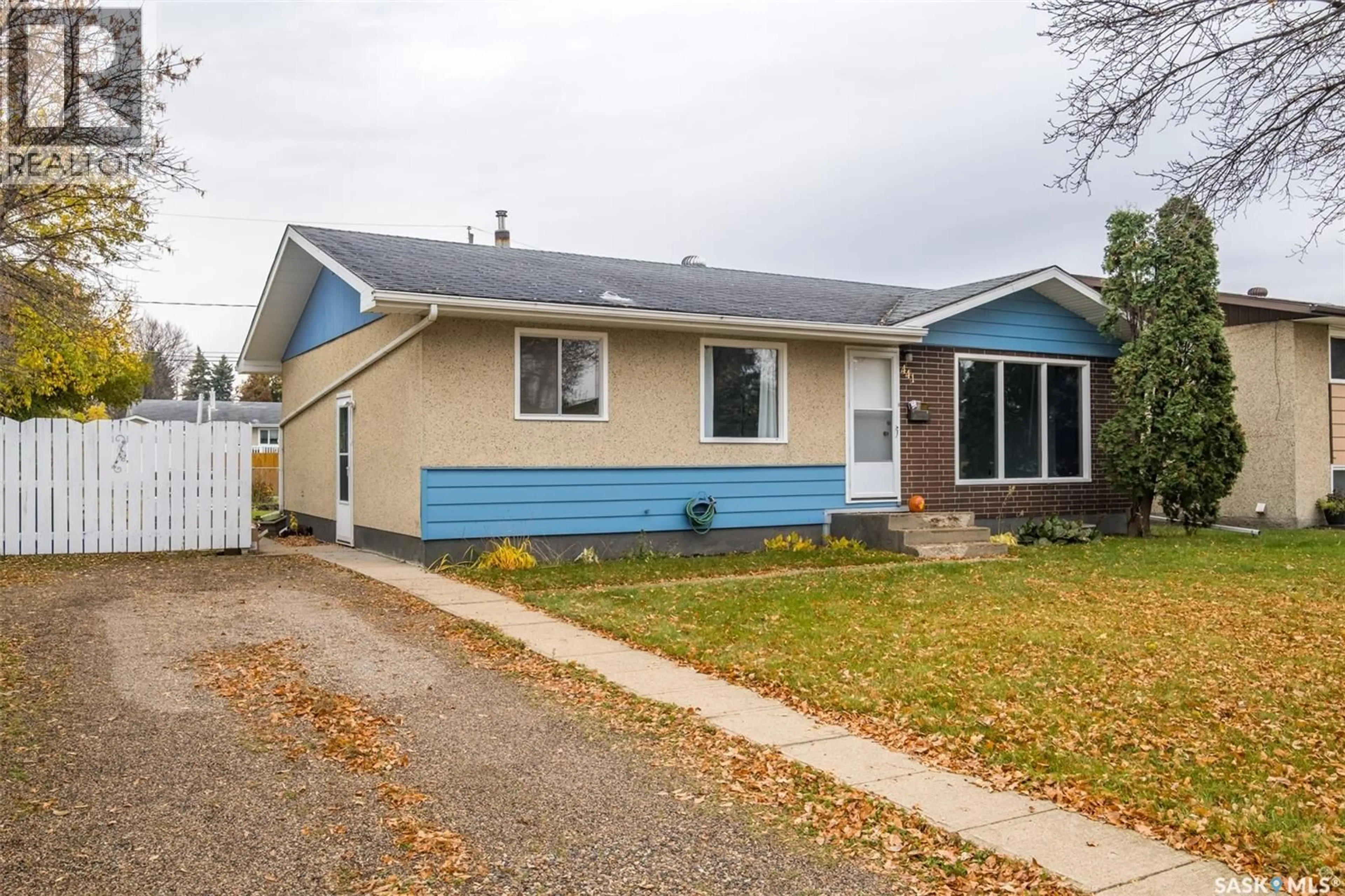 Home with vinyl exterior material, street for 441 28TH  STREET, Prince Albert Saskatchewan S6V1X6