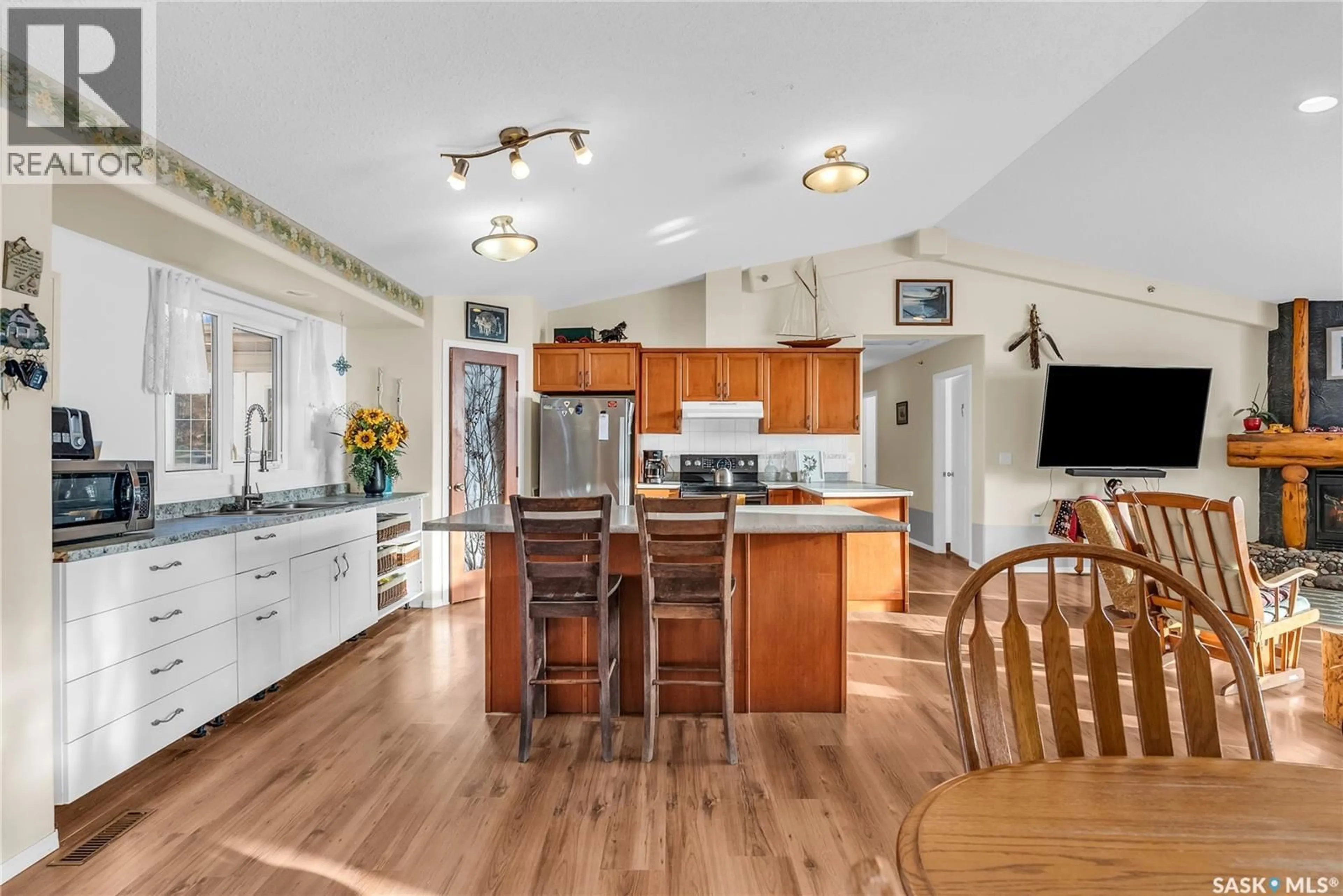Open concept kitchen, unknown for 25 SOUTHRIDGE DRIVE, Christopher Lake Saskatchewan S0J0N0
