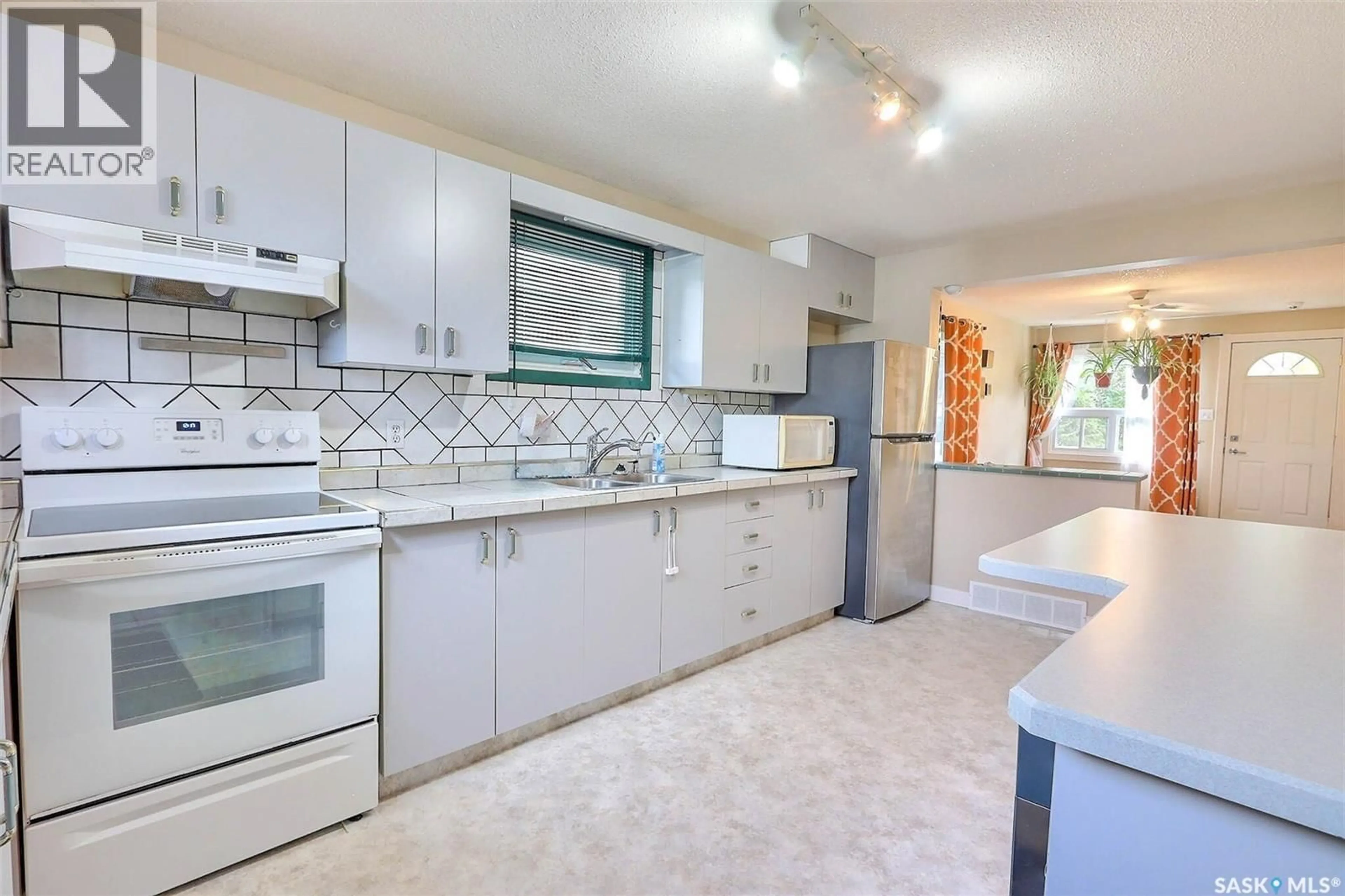 Unknown for 512 21ST STREET, Prince Albert Saskatchewan S6V1M4