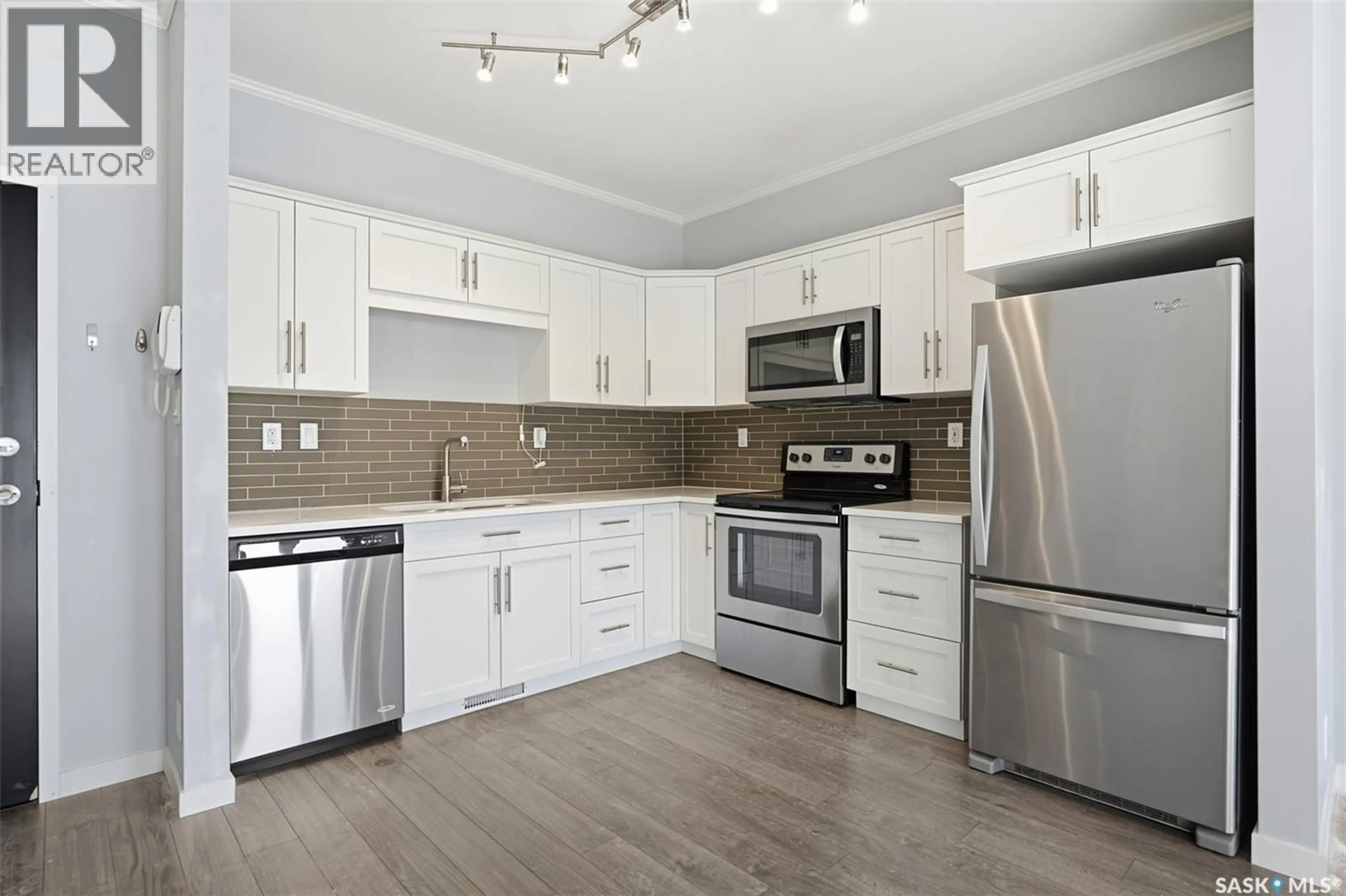 Open concept kitchen, unknown for 720 - 114 BALTZAN BOULEVARD, Saskatoon Saskatchewan S7W0W6