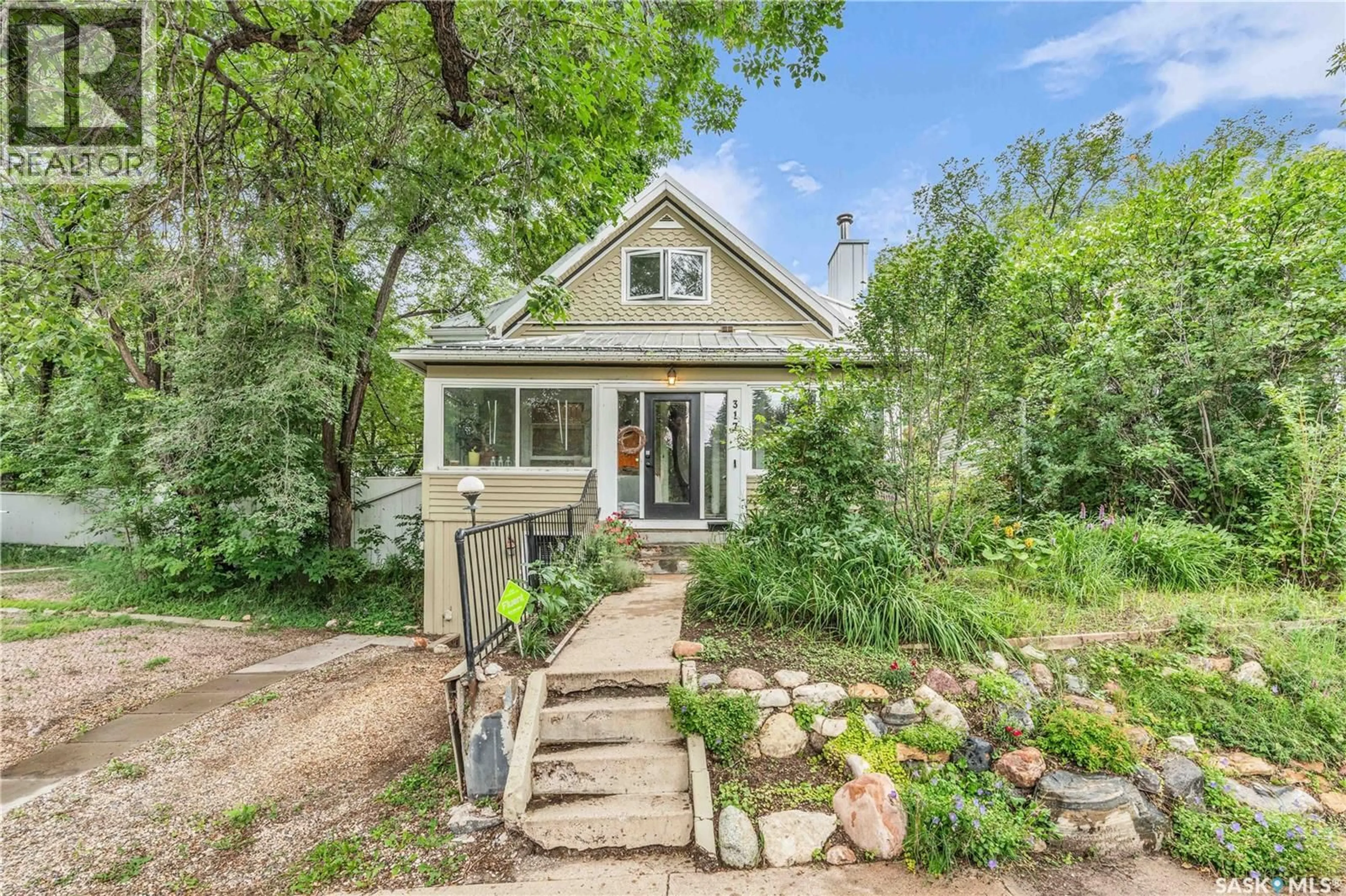 Unknown for 317 G AVENUE, Saskatoon Saskatchewan S7L1Z2