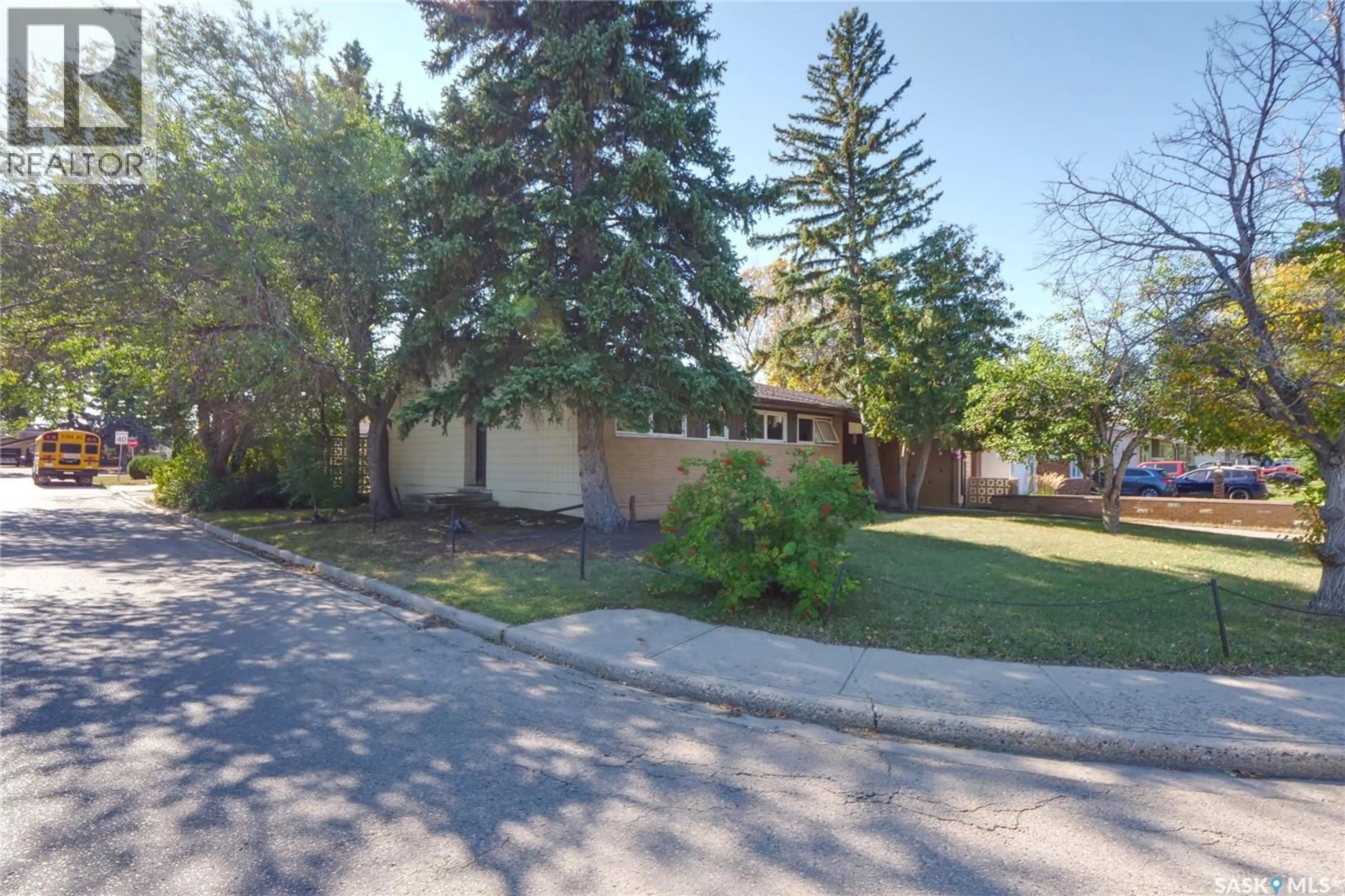 A pic from outside/outdoor area/front of a property/back of a property/a pic from drone, street for 1211 GORDON ROAD, Moose Jaw Saskatchewan S6H3E3