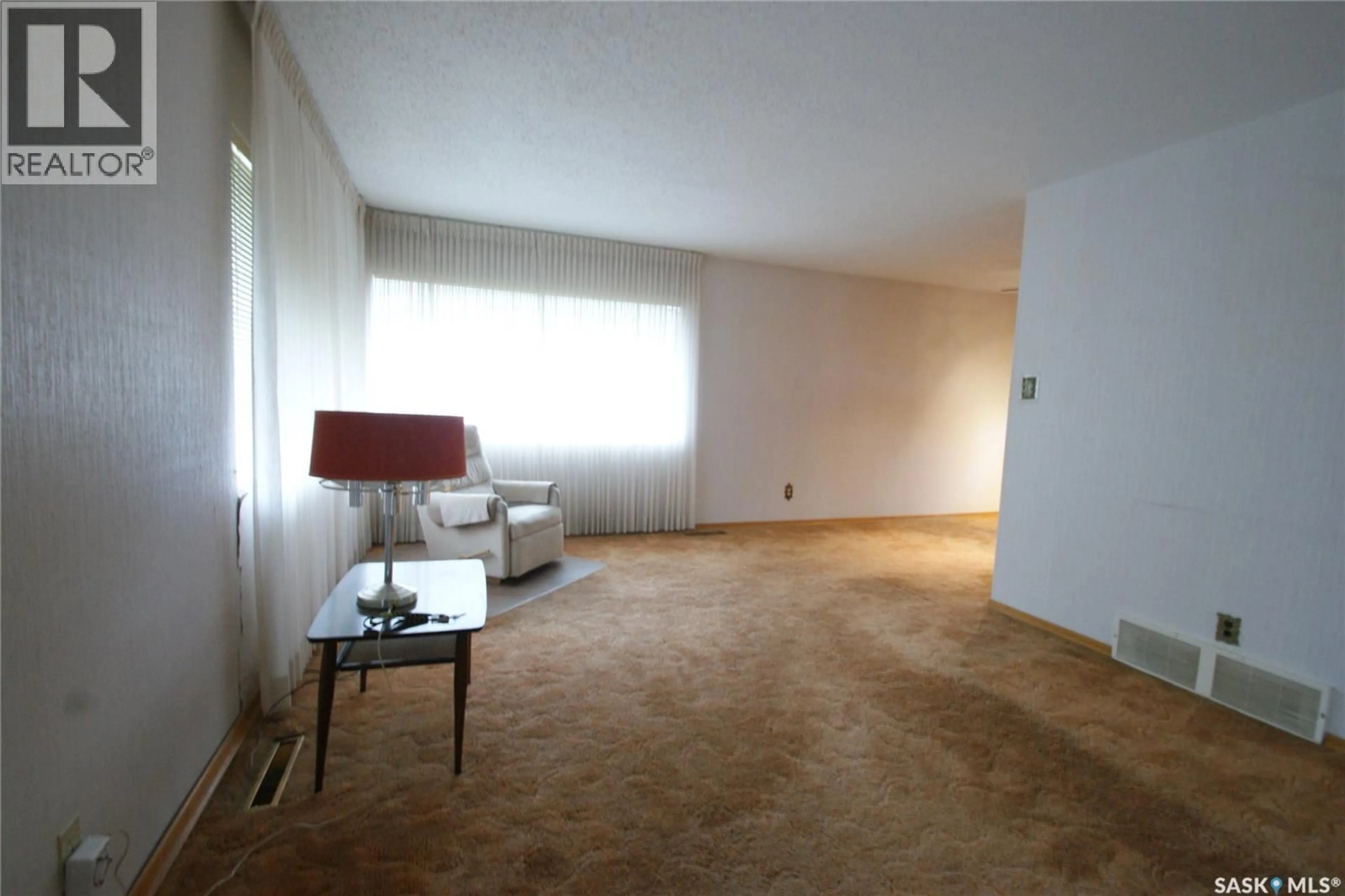 A pic of a room for 2514 DUFFERIN AVENUE, Saskatoon Saskatchewan S7J1C6
