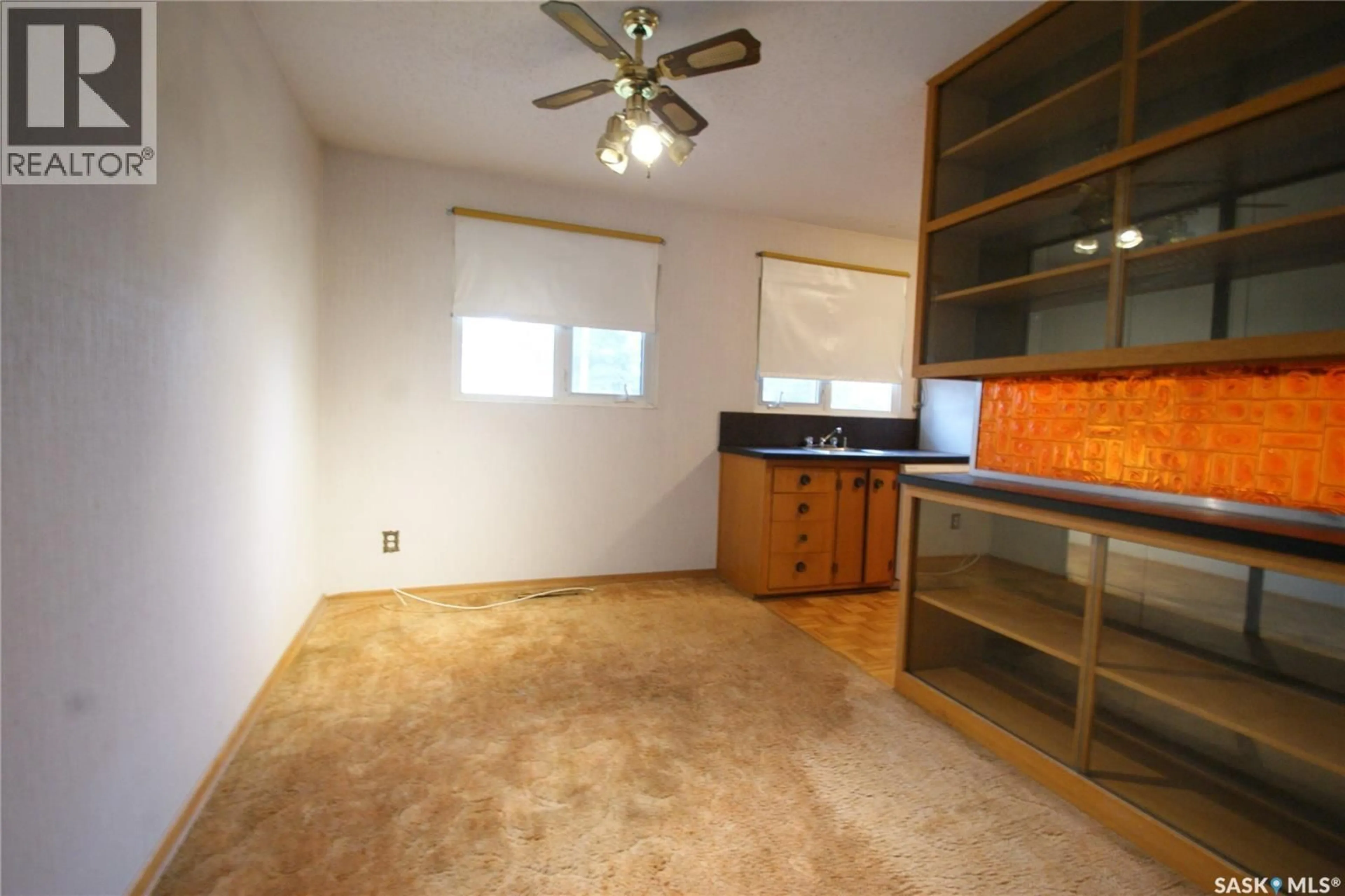 A pic of a room for 2514 DUFFERIN AVENUE, Saskatoon Saskatchewan S7J1C6