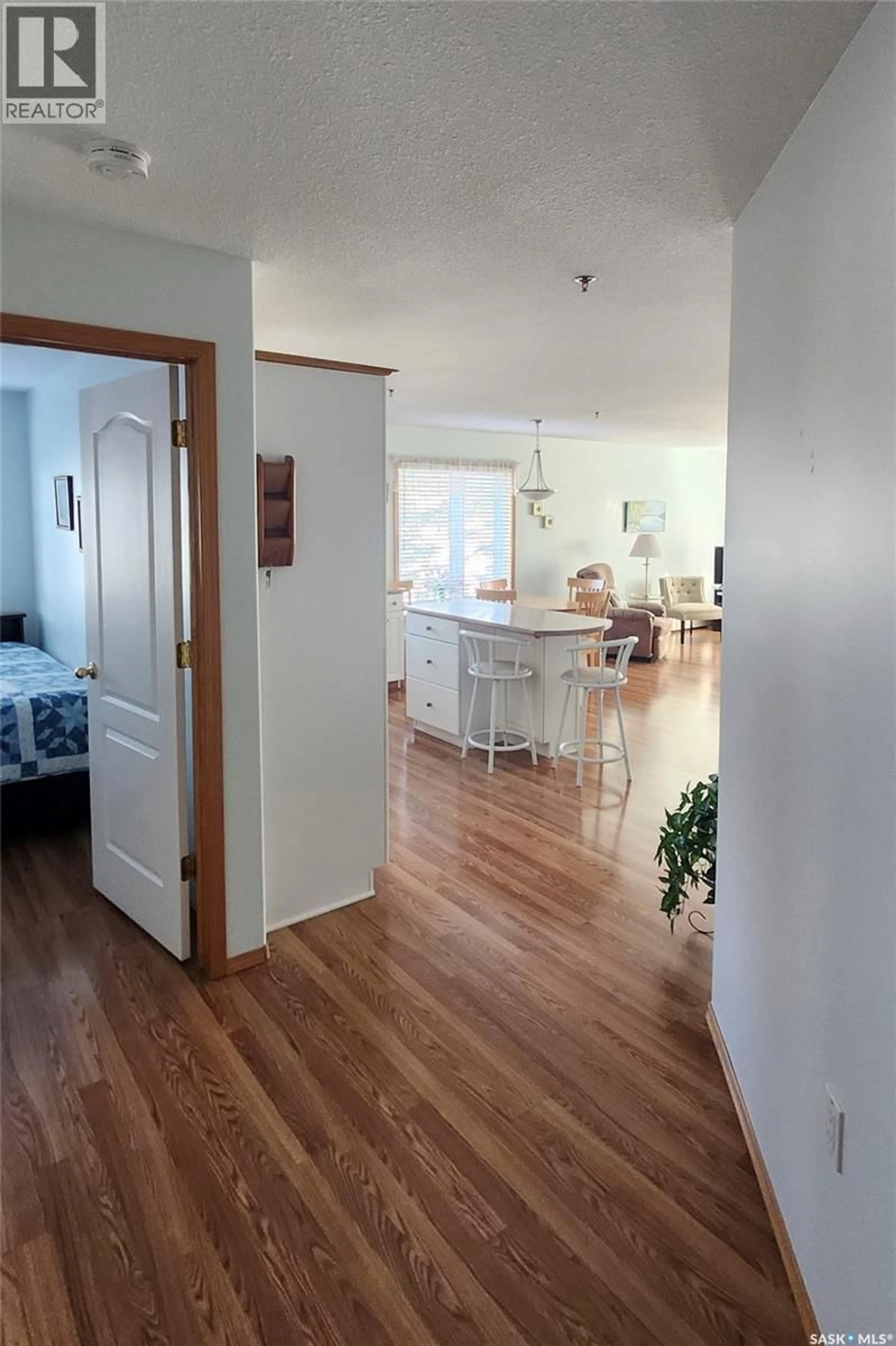 Unknown for 302 205 MCINTYRE STREET N, Regina Saskatchewan S4R3B7