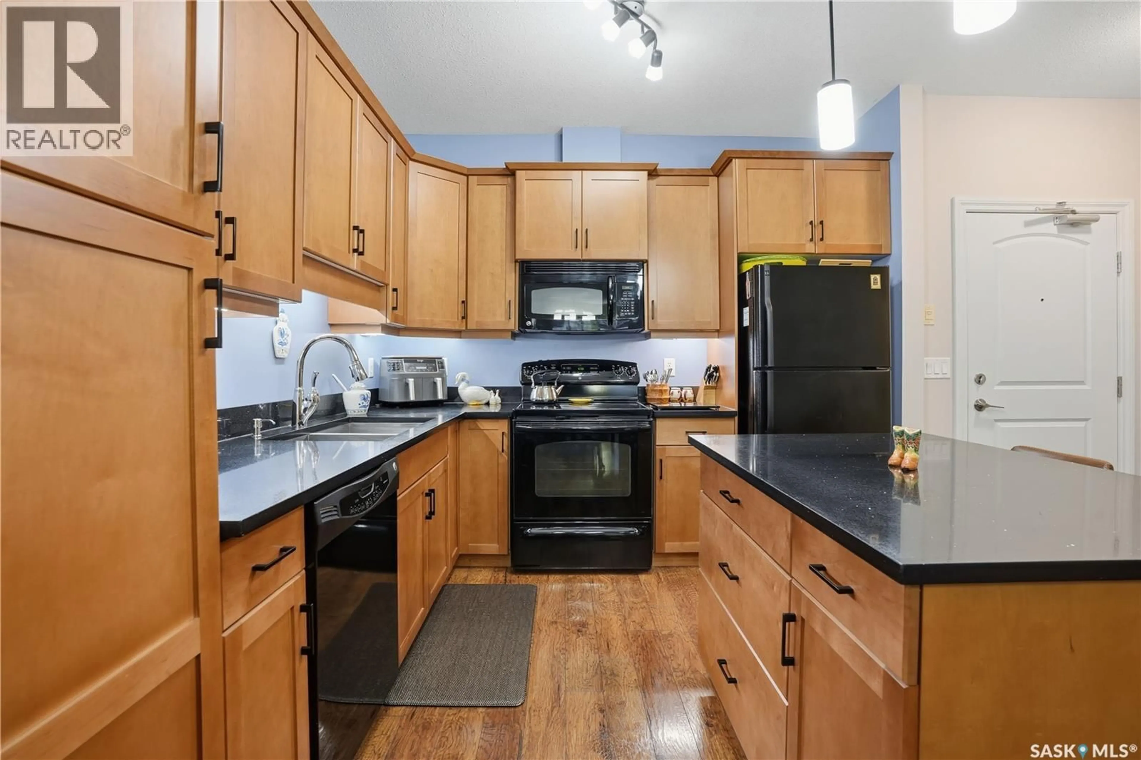 Standard kitchen, wood/laminate floor for 301 - 2160 HESELTINE ROAD, Regina Saskatchewan S4V1L2