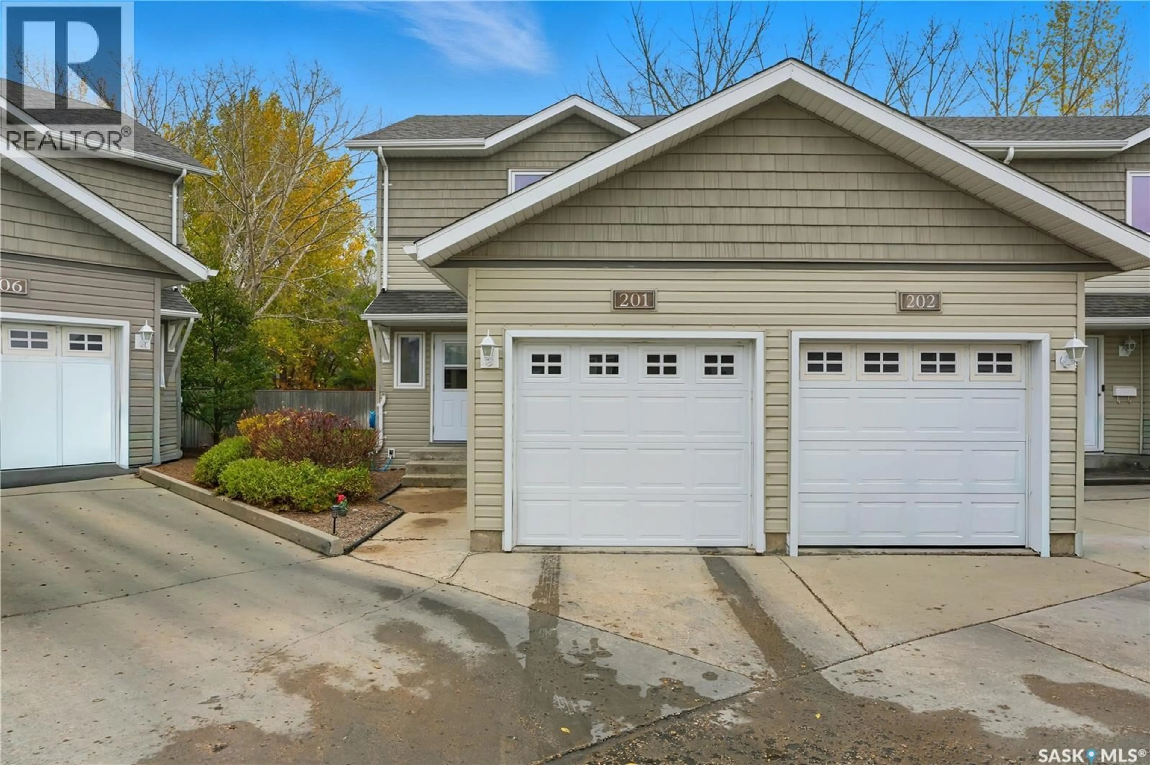 Unknown for 201 715 HART ROAD, Saskatoon Saskatchewan S7M3Y7