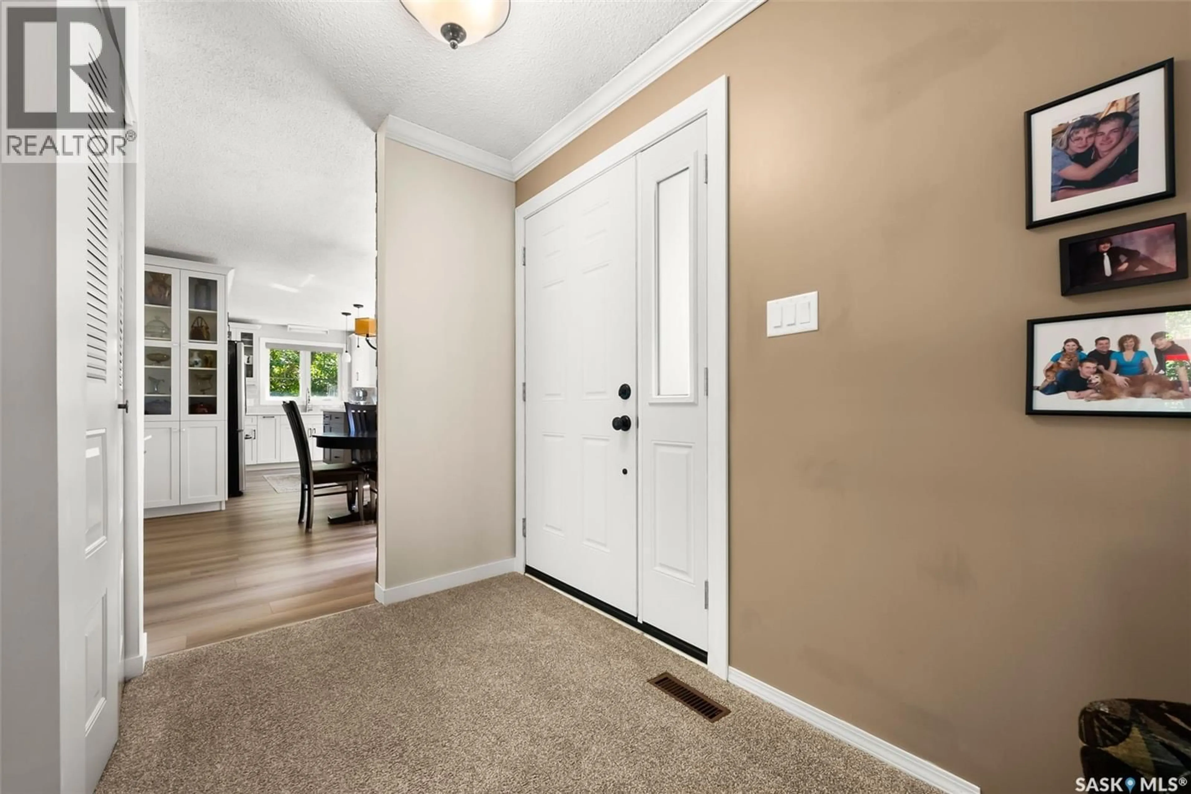 Indoor entryway for 15 LIPTON ACREAGE ACRES, Lipton Rm No. 217 Saskatchewan S0G3B0