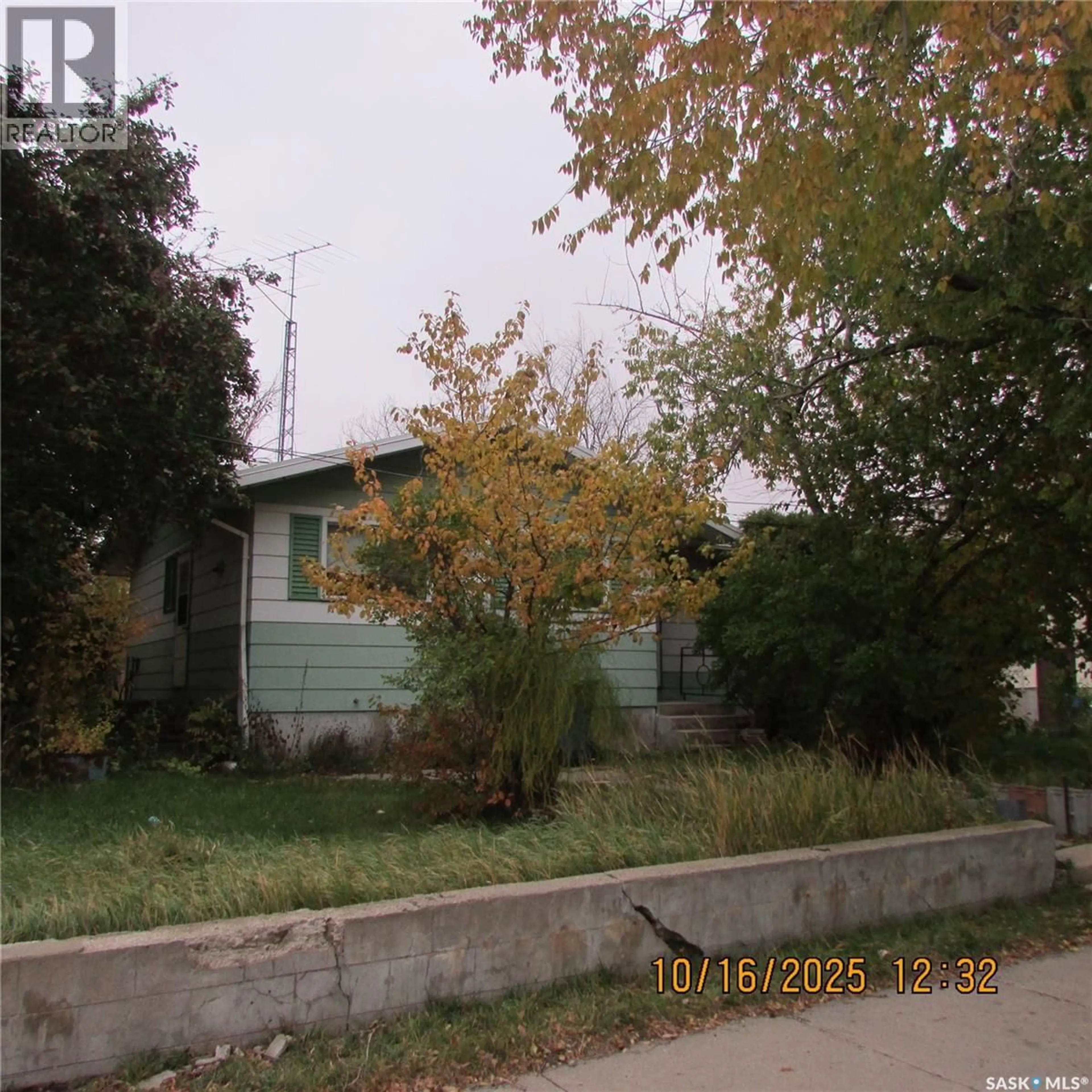 Shed for 406 CHICKNEY STREET, Lemberg Saskatchewan S0A2B0