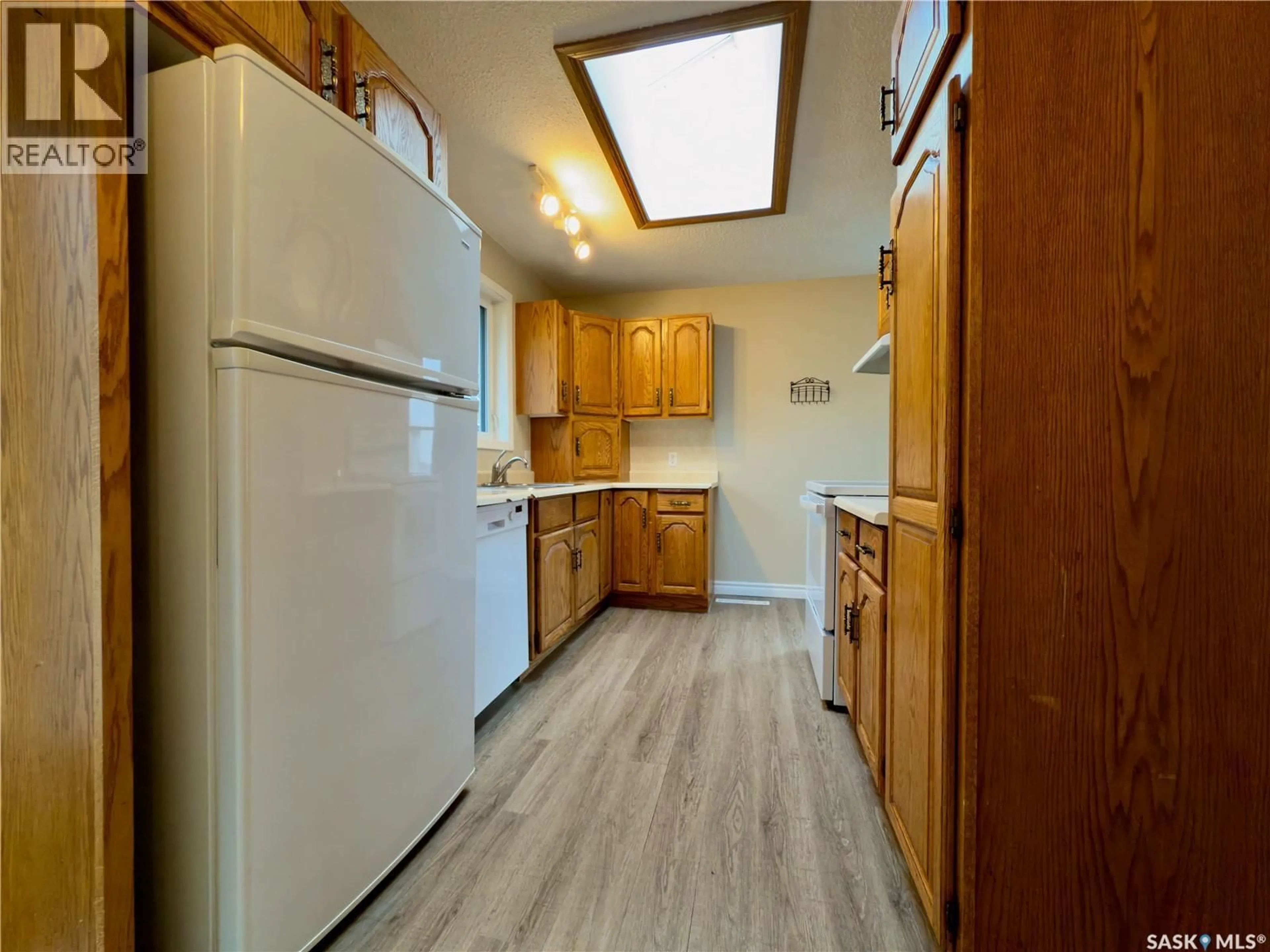 Standard kitchen, unknown for 1428 6TH STREET, Prince Albert Saskatchewan S6V0R3