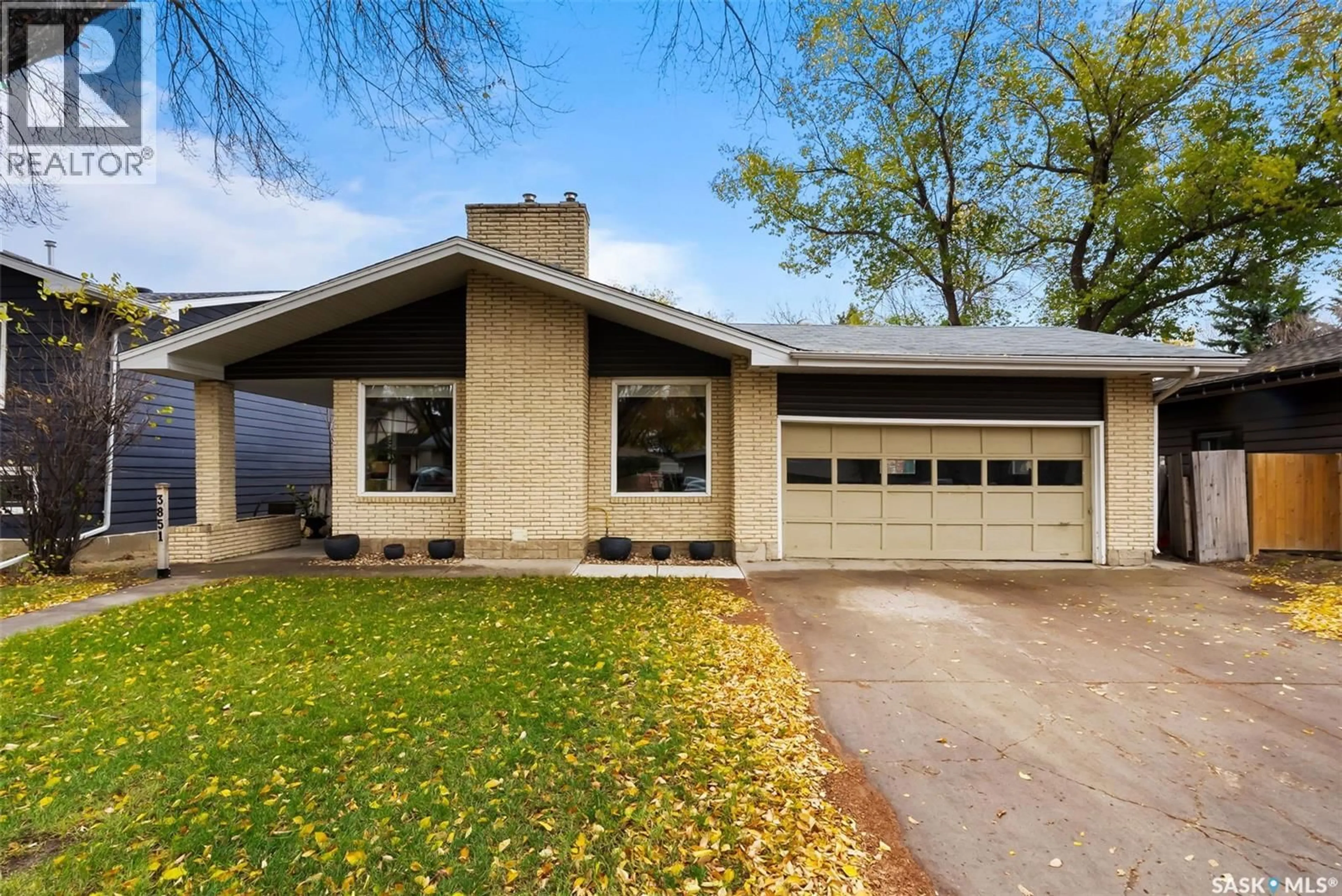 Home with vinyl exterior material, street for 3851 MONTAGUE STREET, Regina Saskatchewan S4S3J6