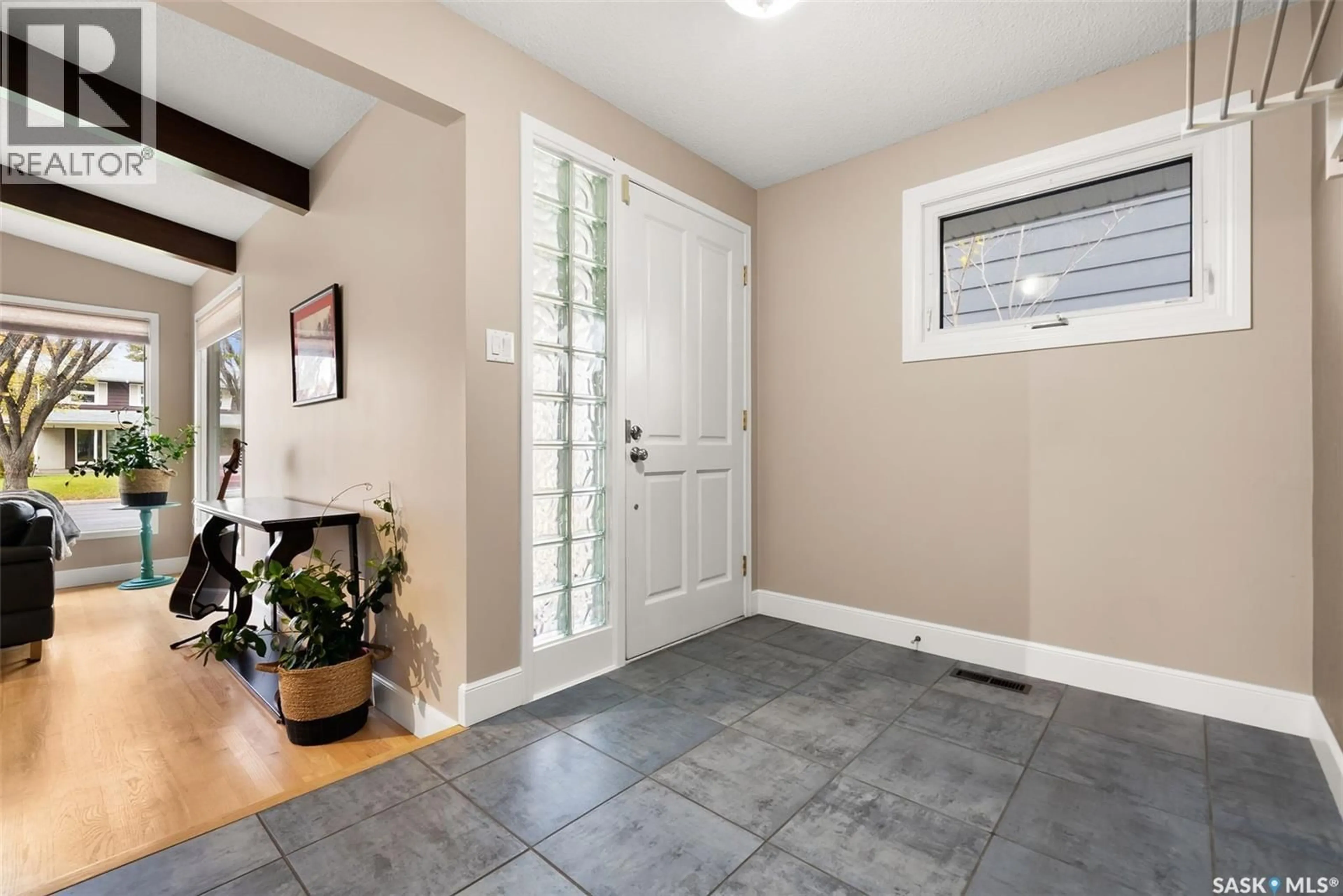 Indoor entryway for 3851 MONTAGUE STREET, Regina Saskatchewan S4S3J6