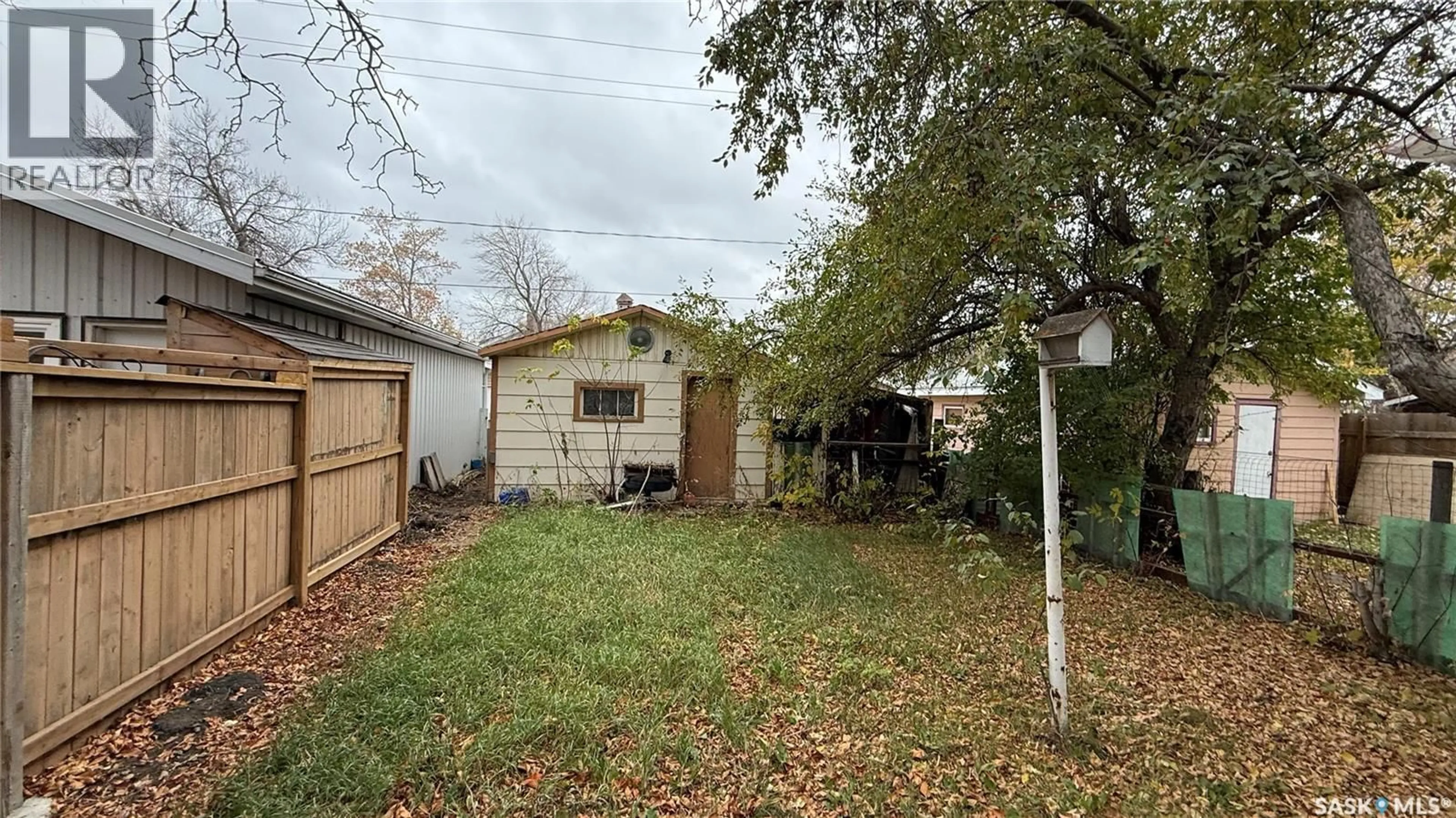Shed for 2462 WALLACE STREET, Regina Saskatchewan S4N4B3