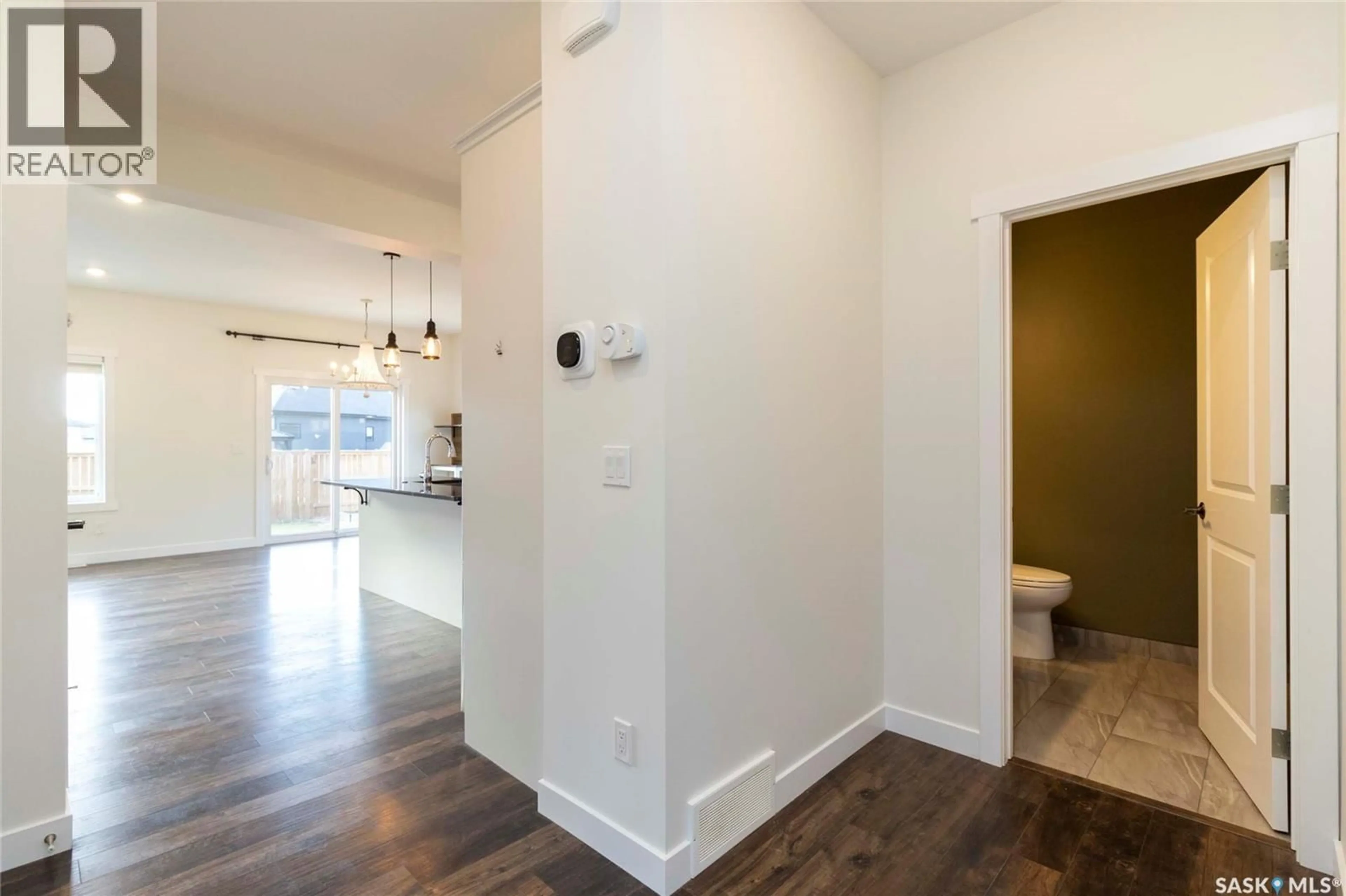 Indoor entryway for 334 HAMM WAY, Saskatoon Saskatchewan S7V0W3