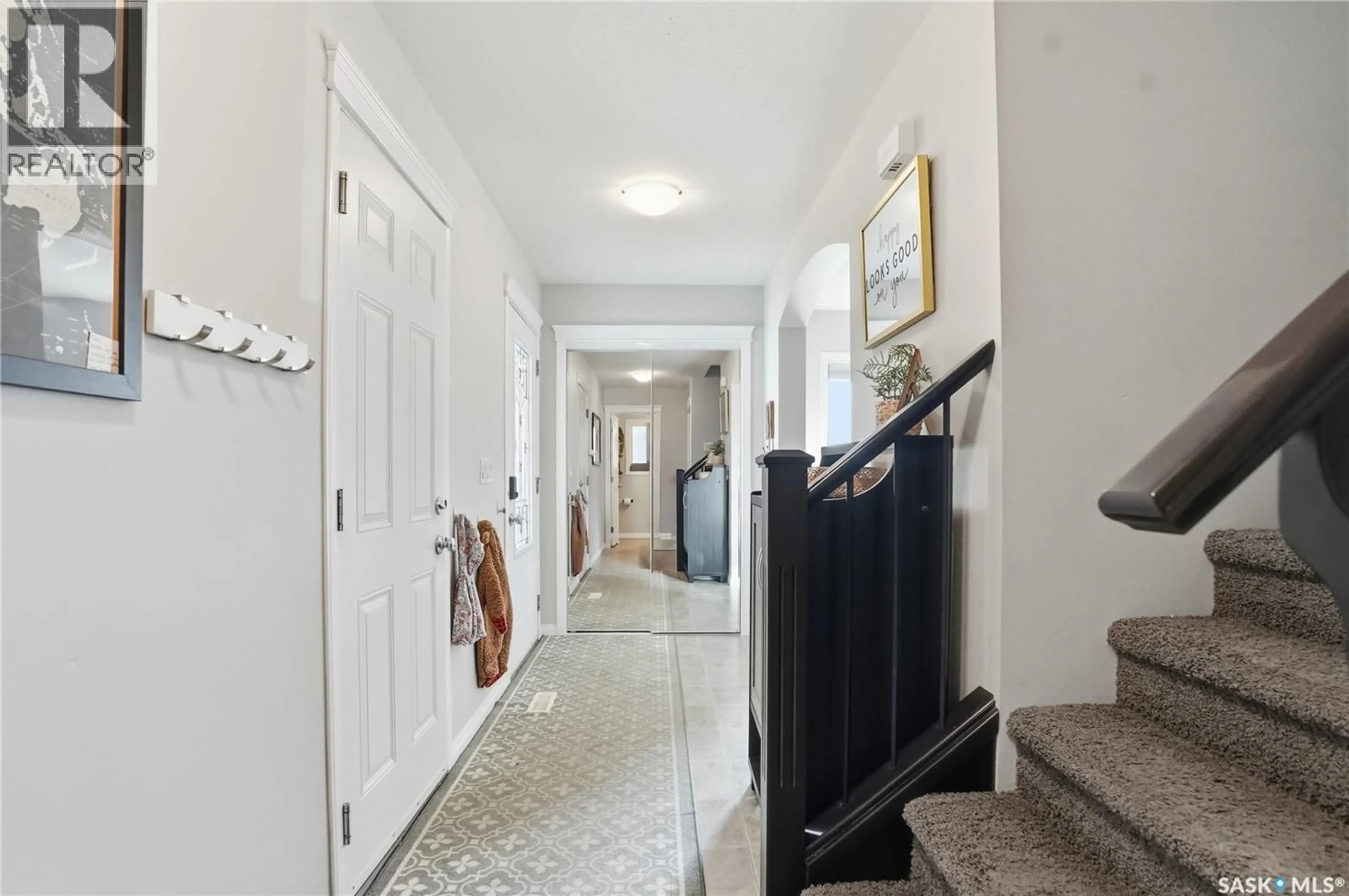 Indoor entryway for 103 KOROL CRESCENT, Saskatoon Saskatchewan S7R0E1