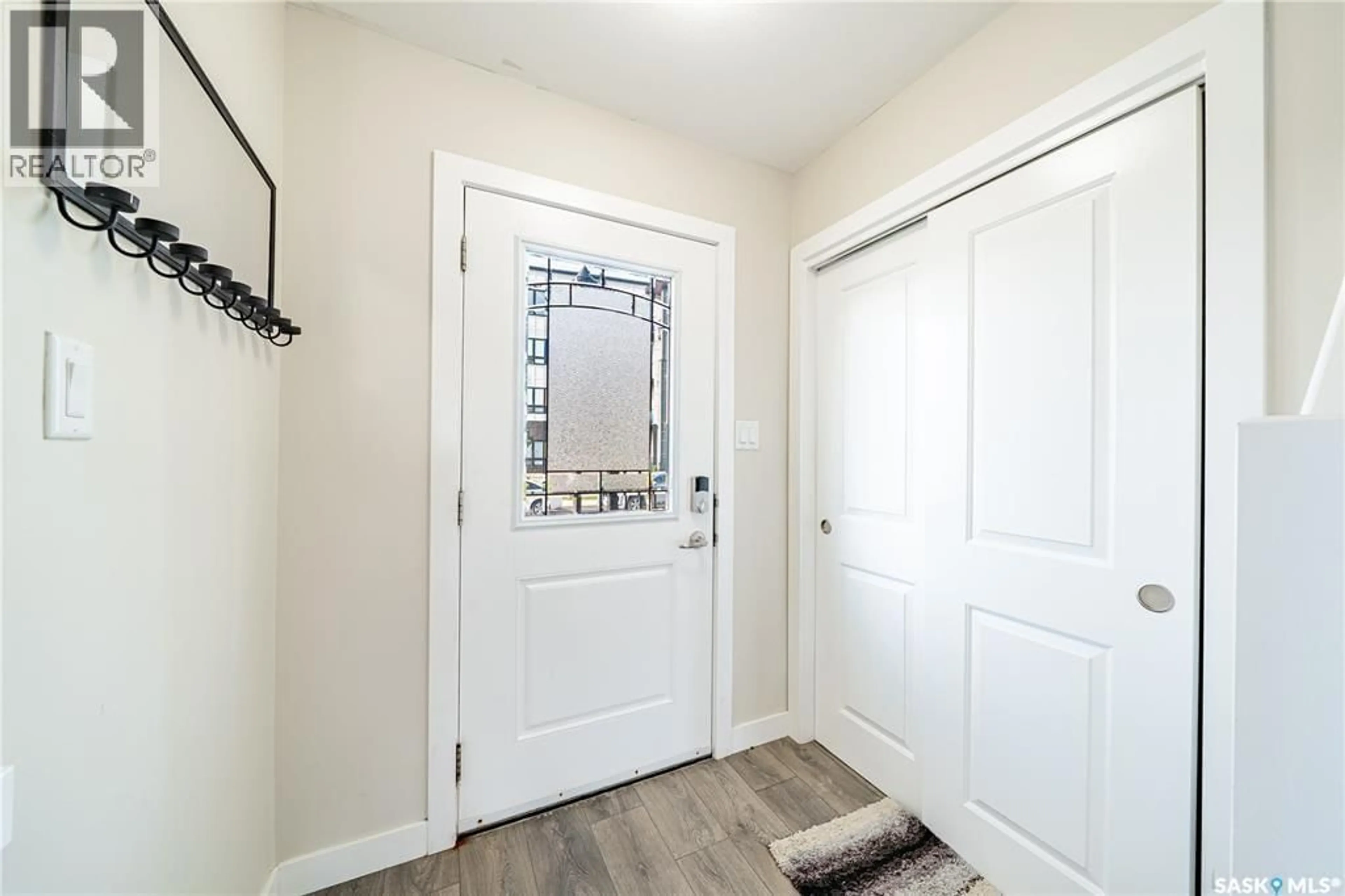 Indoor entryway for 5580 MCKENNA ROAD, Regina Saskatchewan S4W0N6