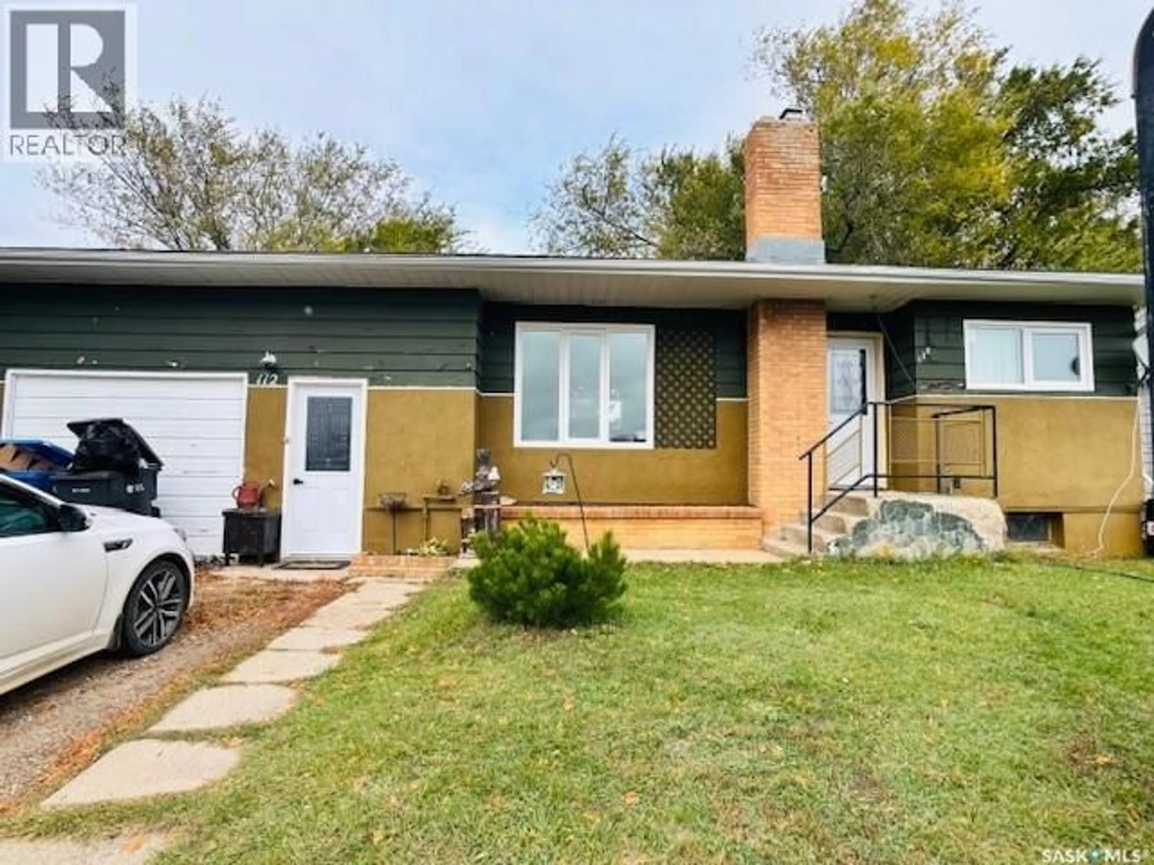 Unknown for 112 FRASER AVENUE, Oxbow Saskatchewan S0C2B0