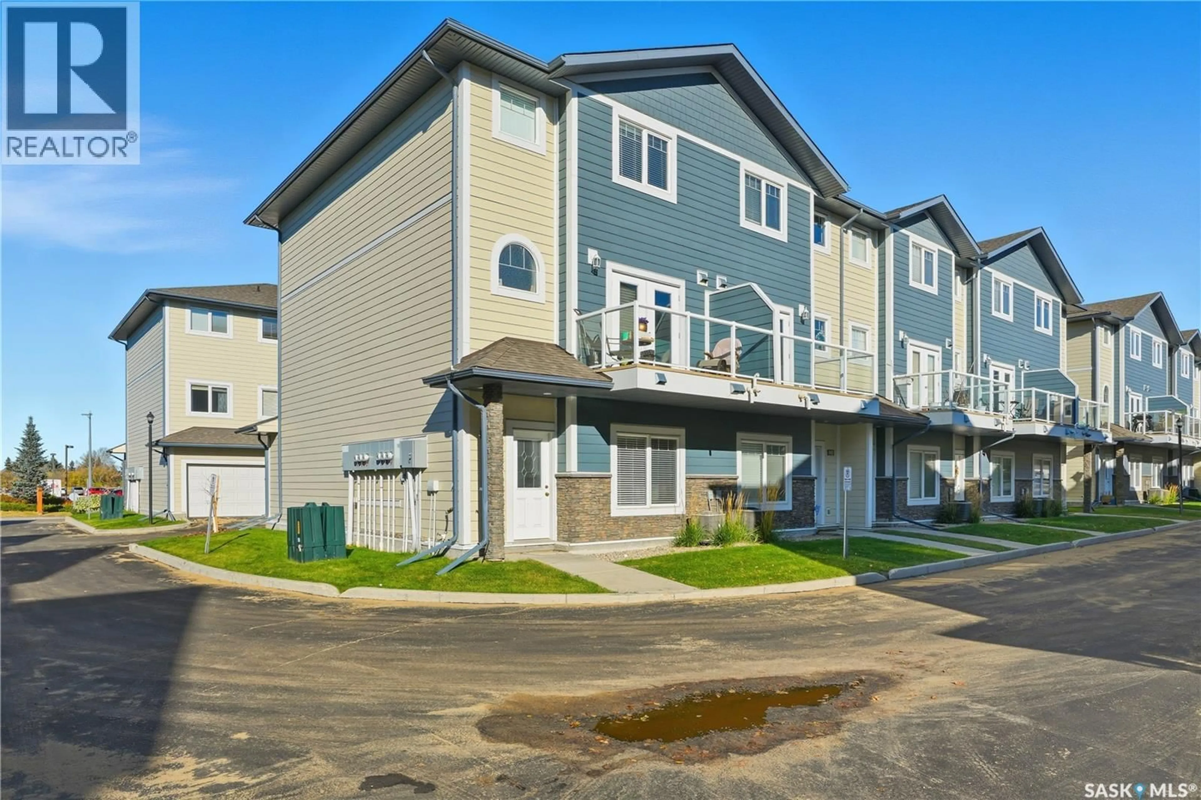 Unknown for 301 212 WILLIS CRESCENT, Saskatoon Saskatchewan S7T0R7