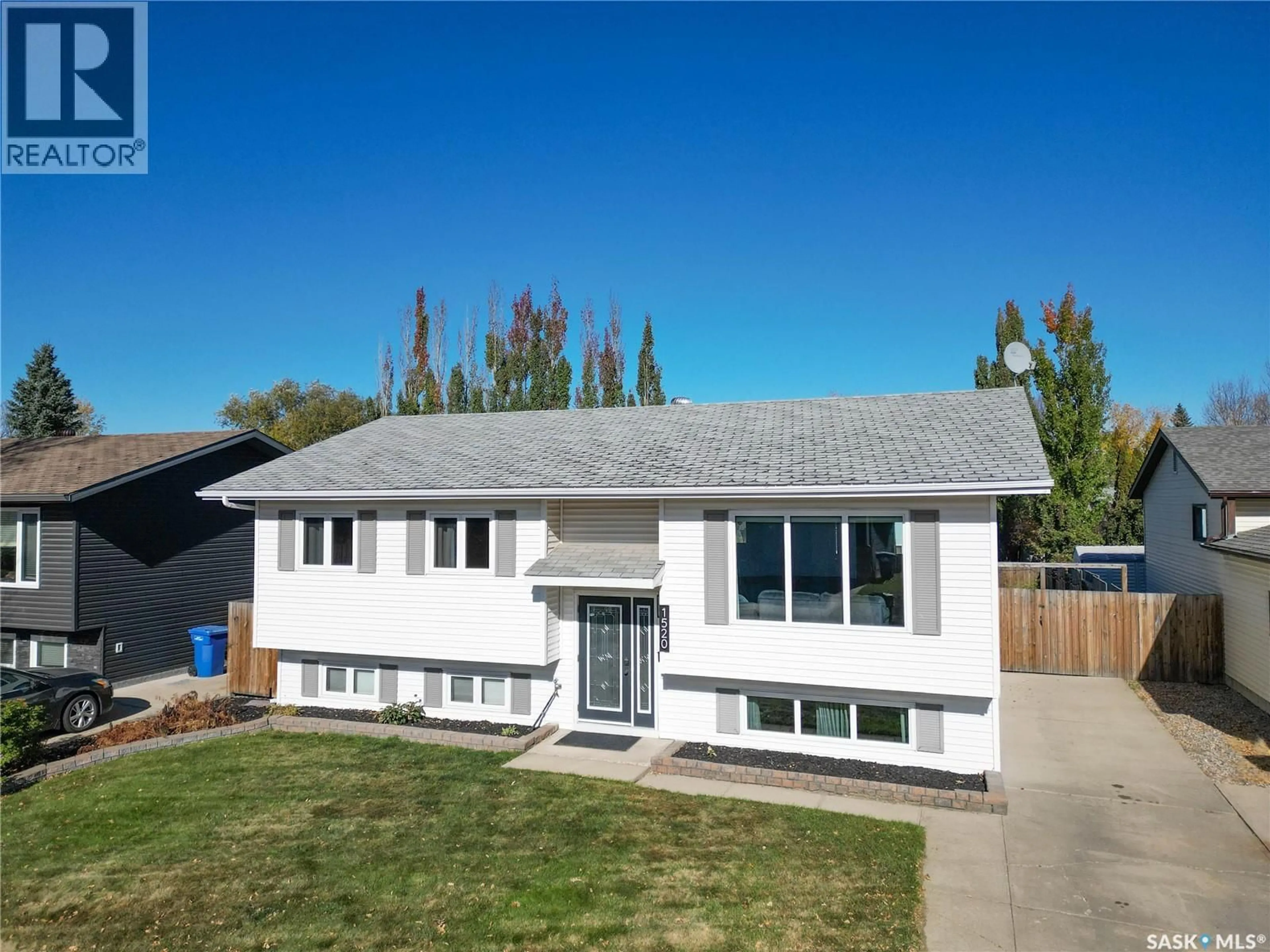 Home with vinyl exterior material, street for 1520 BLISS CRESCENT, Prince Albert Saskatchewan S6V7W7
