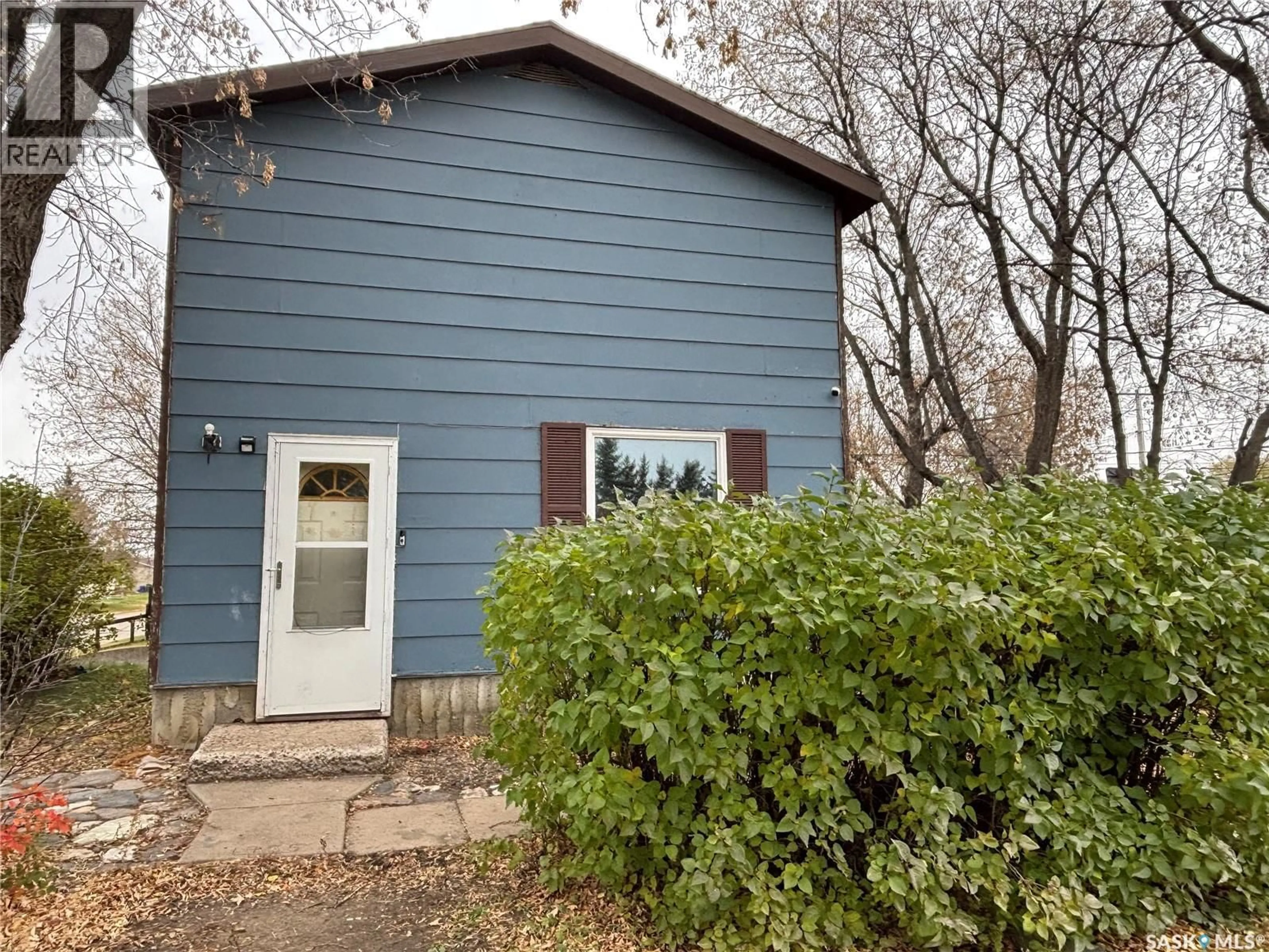 Home with vinyl exterior material, street for 1647 14TH STREET, Prince Albert Saskatchewan S6V3N6