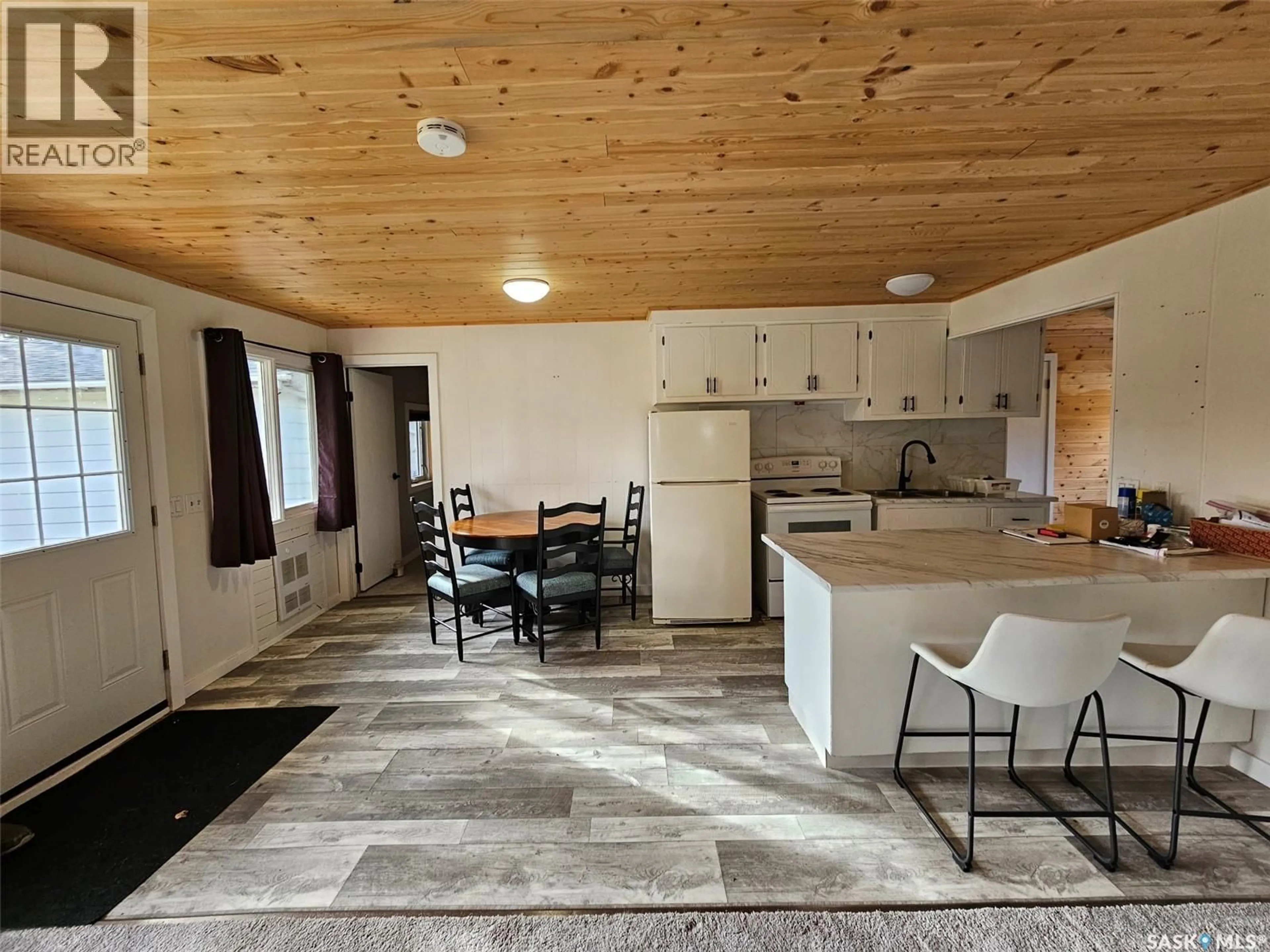 Open concept kitchen, unknown for 7 ASPEN CRESCENT, Moose Mountain Provincial Park Saskatchewan S0C2S0