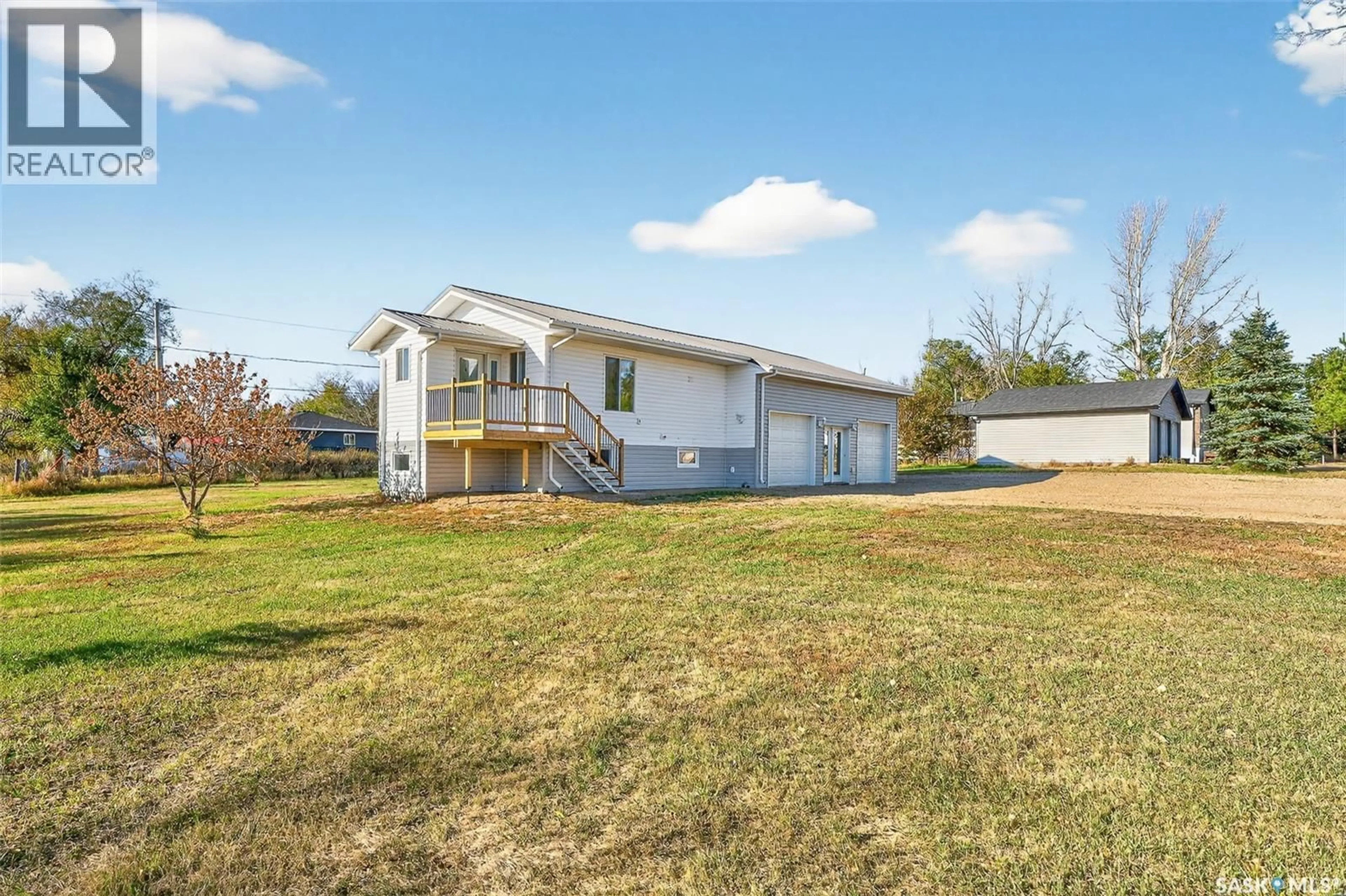 A pic from outside/outdoor area/front of a property/back of a property/a pic from drone, unknown for 102 VICTORIA STREET, Mortlach Saskatchewan S0H3E0