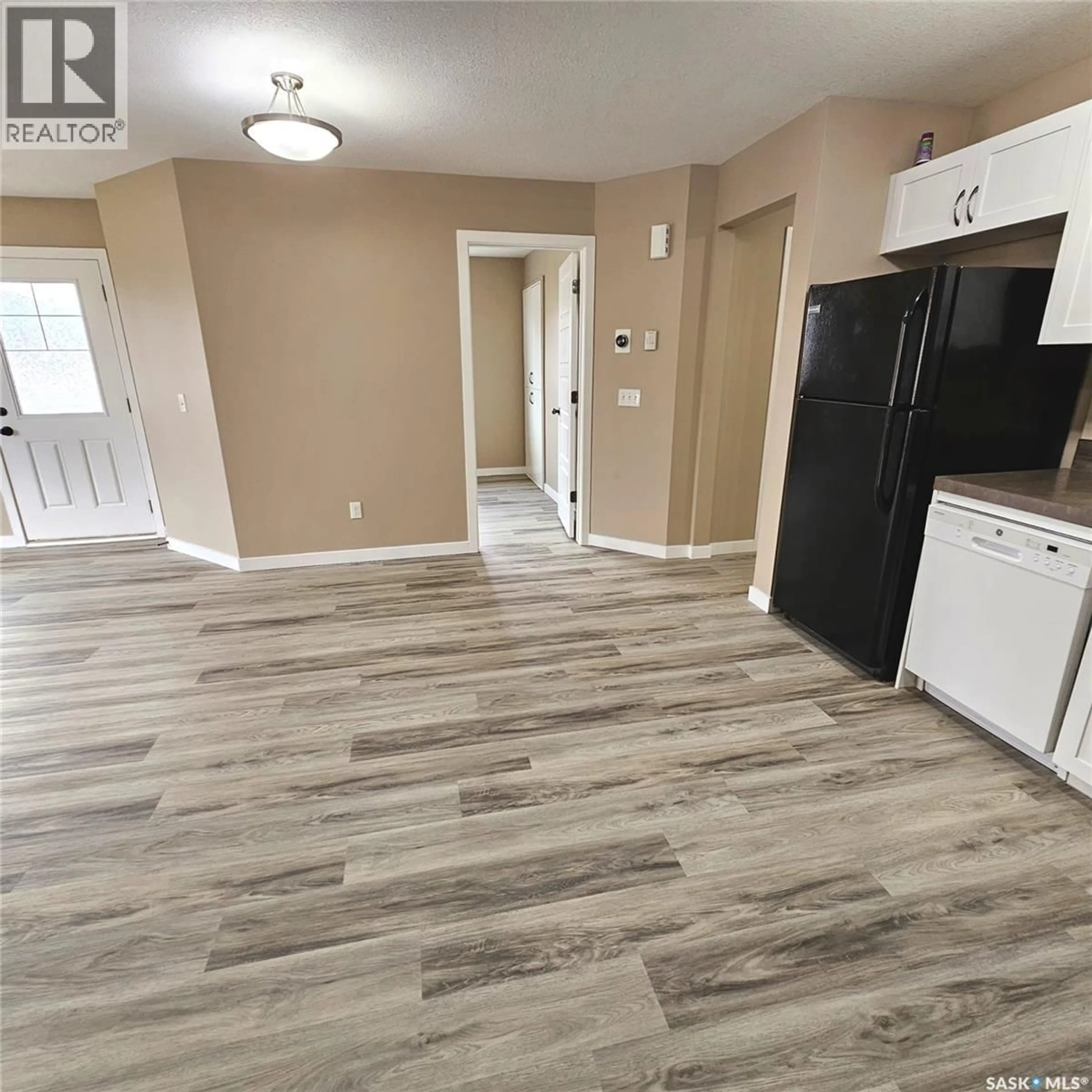 Open concept kitchen, unknown for 5642 - 93 GORDON ROAD, Regina Saskatchewan S4W0M1